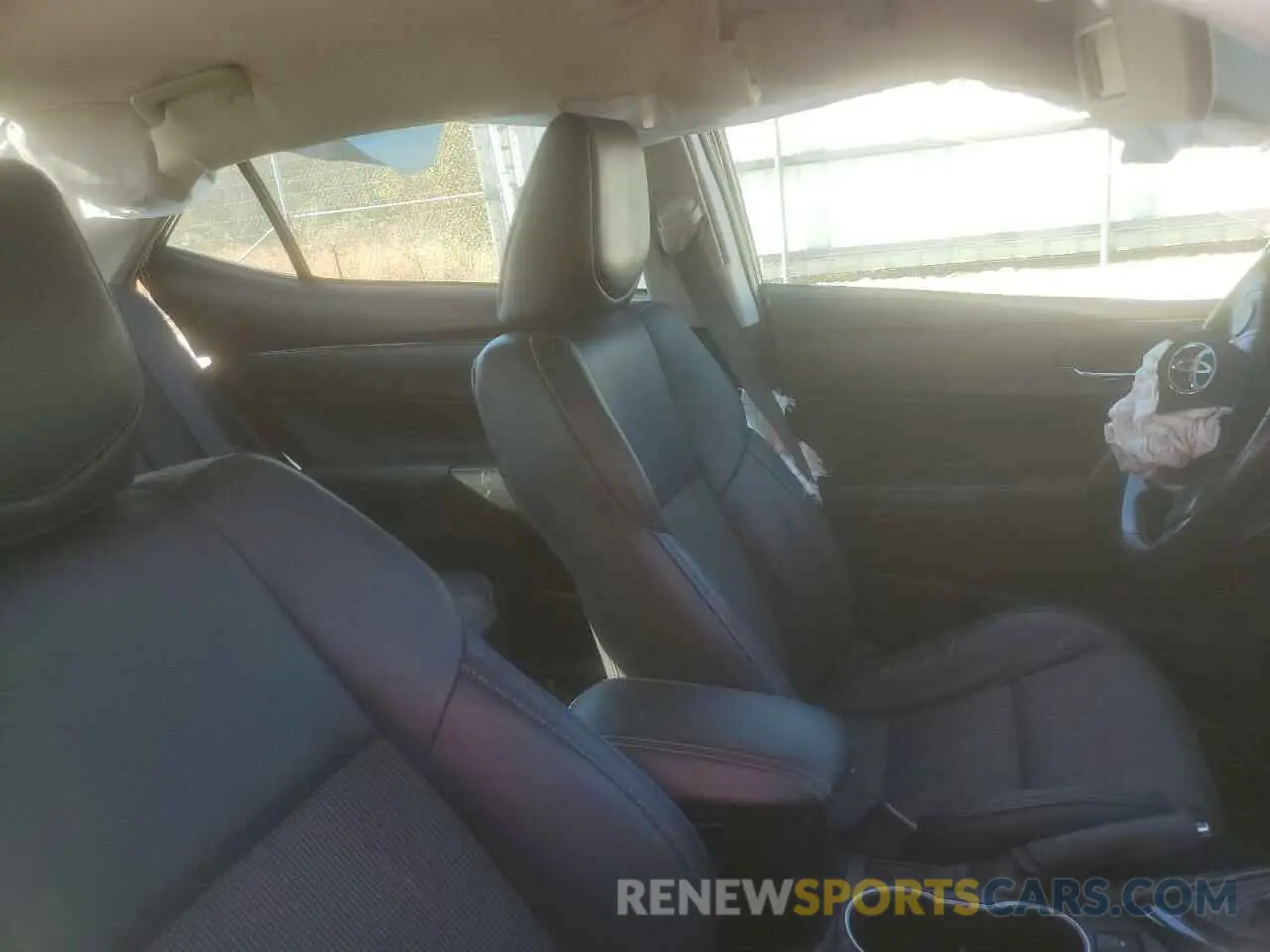 7 Photograph of a damaged car 5YFBURHE9KP927654 TOYOTA COROLLA 2019