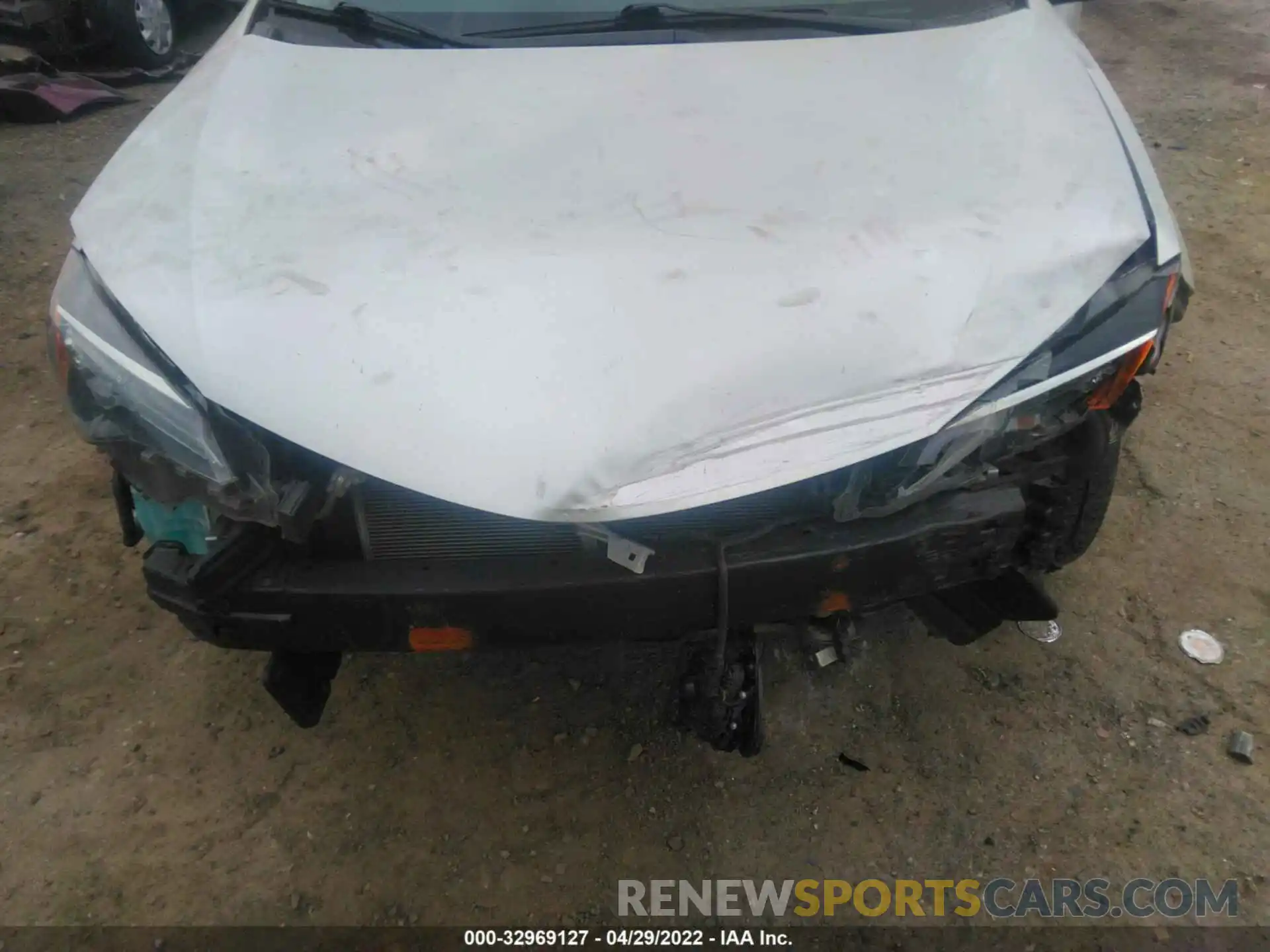 6 Photograph of a damaged car 5YFBURHE9KP928044 TOYOTA COROLLA 2019