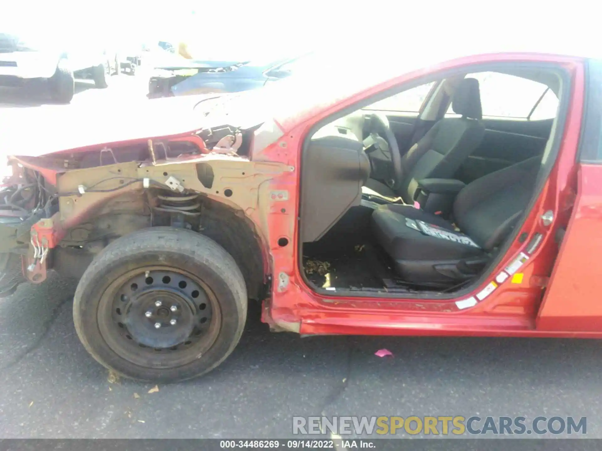 6 Photograph of a damaged car 5YFBURHE9KP929341 TOYOTA COROLLA 2019