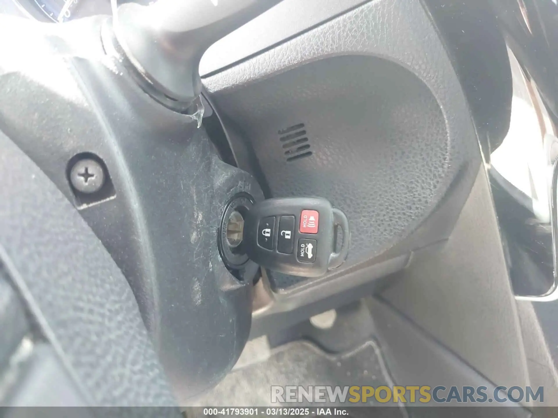 11 Photograph of a damaged car 5YFBURHE9KP929601 TOYOTA COROLLA 2019