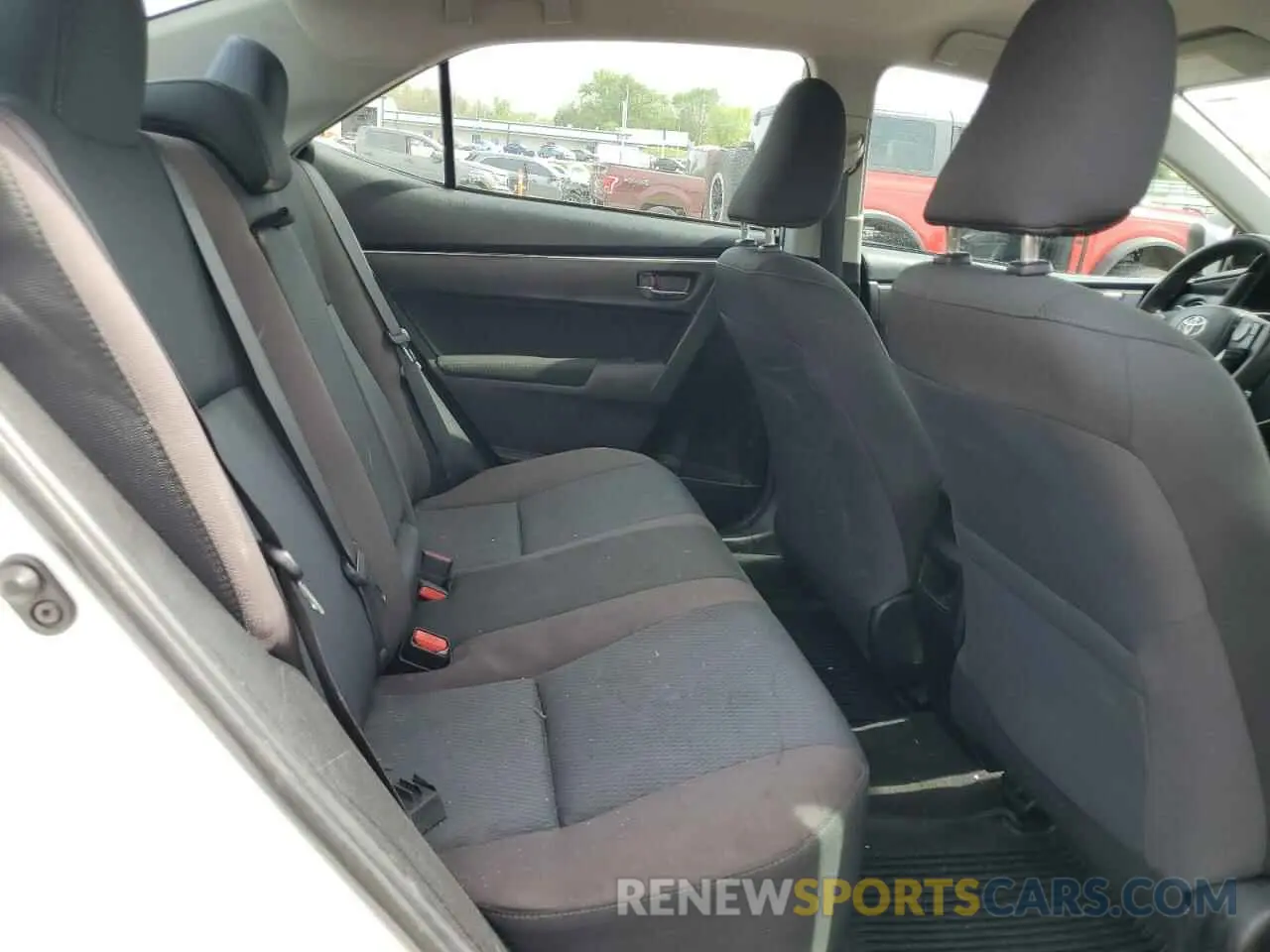 10 Photograph of a damaged car 5YFBURHE9KP932403 TOYOTA COROLLA 2019