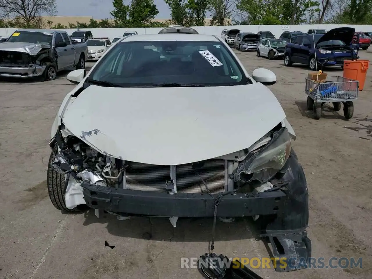 5 Photograph of a damaged car 5YFBURHE9KP932403 TOYOTA COROLLA 2019