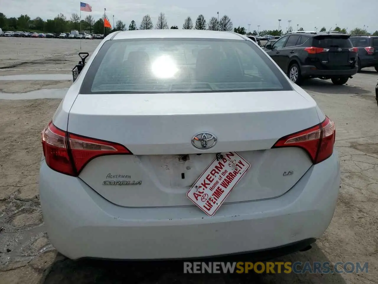 6 Photograph of a damaged car 5YFBURHE9KP932403 TOYOTA COROLLA 2019