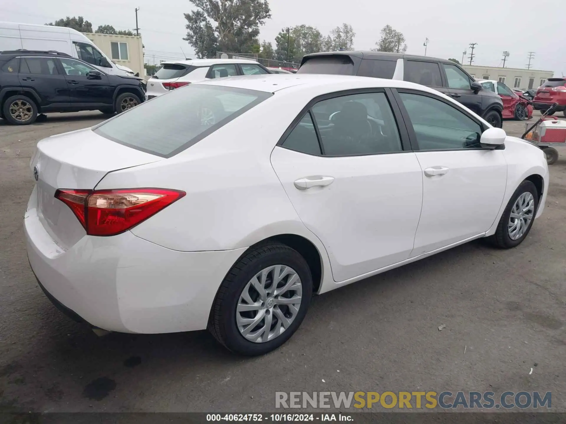 4 Photograph of a damaged car 5YFBURHE9KP933079 TOYOTA COROLLA 2019