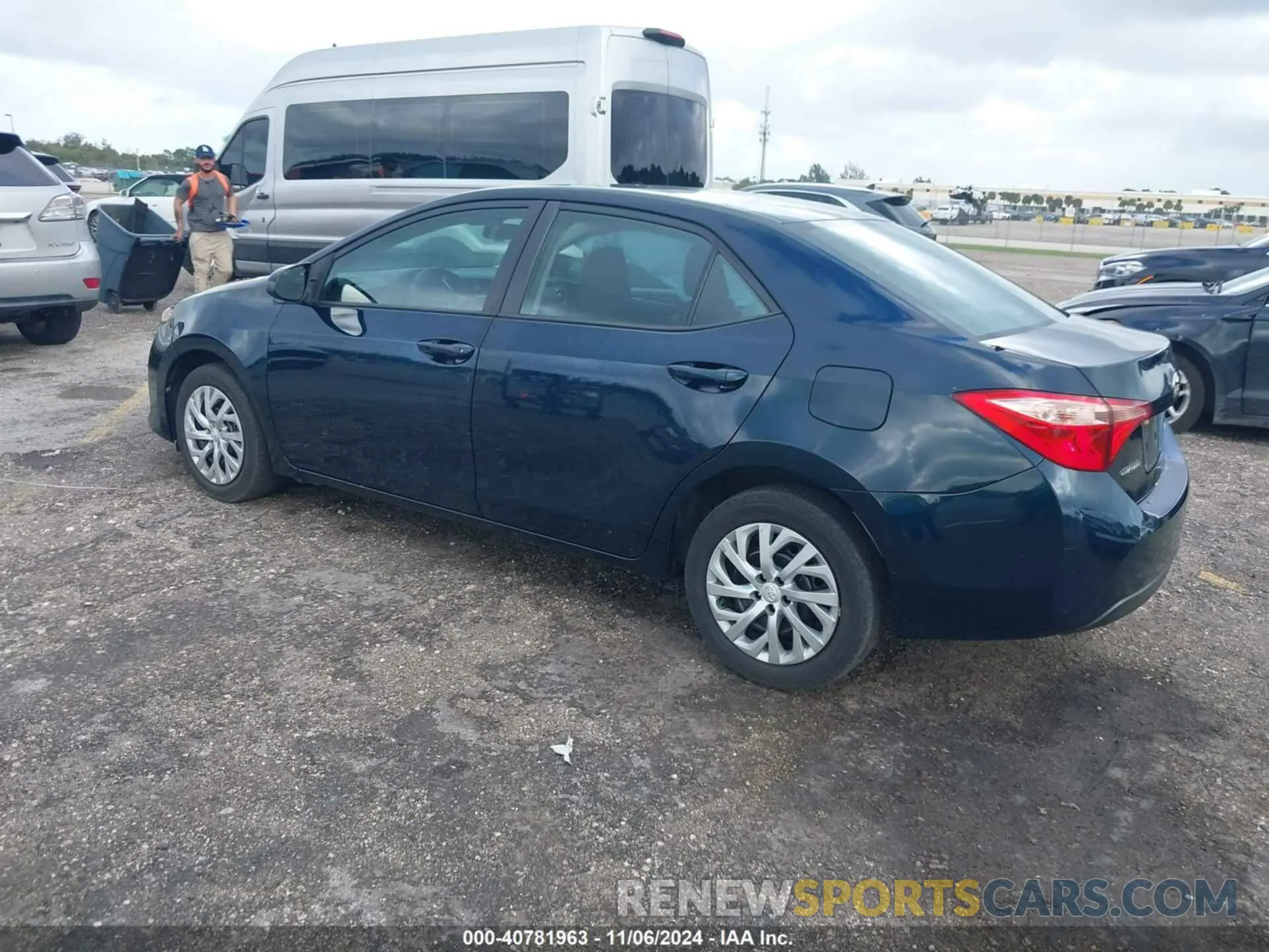 3 Photograph of a damaged car 5YFBURHE9KP933440 TOYOTA COROLLA 2019