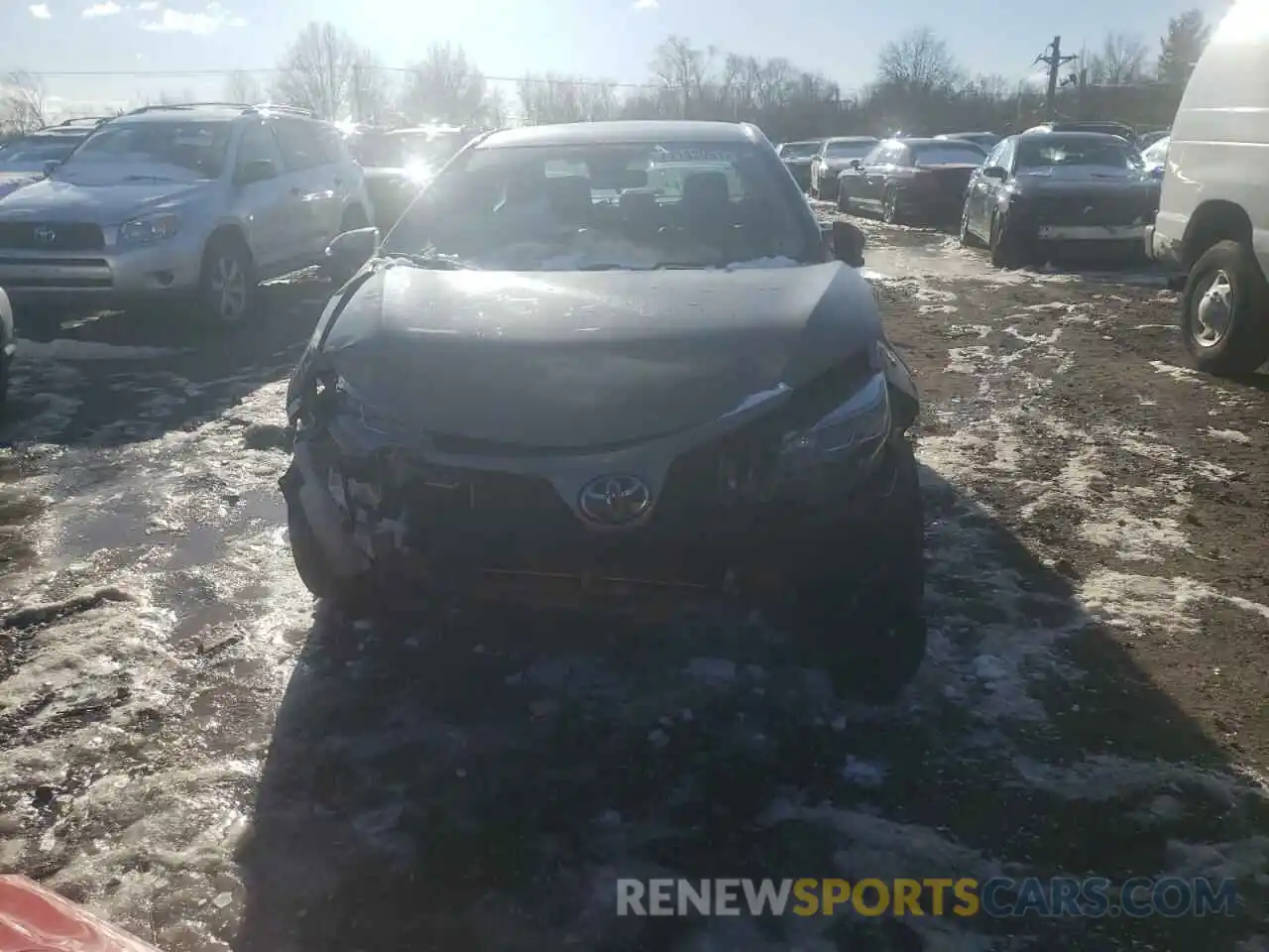 9 Photograph of a damaged car 5YFBURHE9KP935060 TOYOTA COROLLA 2019