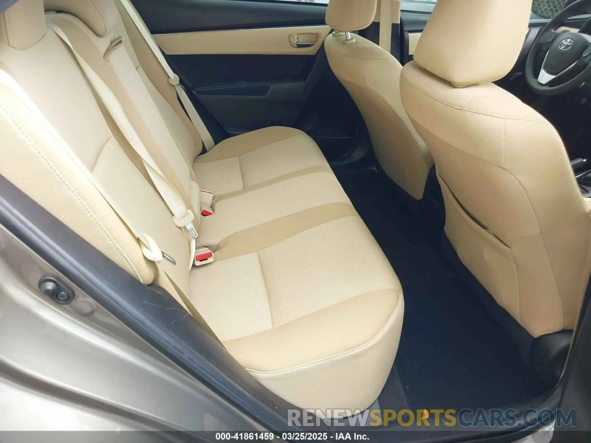 8 Photograph of a damaged car 5YFBURHE9KP939223 TOYOTA COROLLA 2019