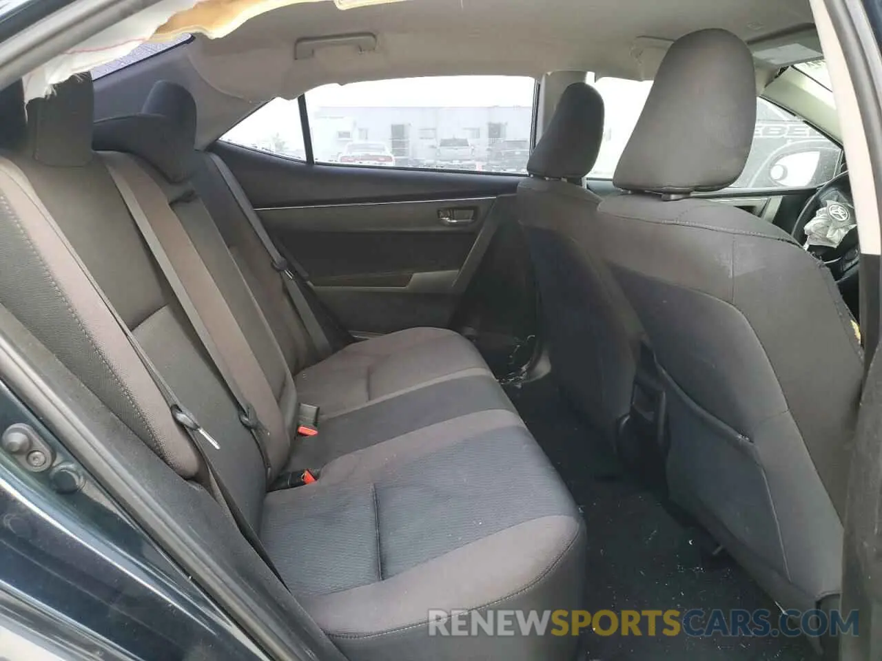 10 Photograph of a damaged car 5YFBURHE9KP940856 TOYOTA COROLLA 2019