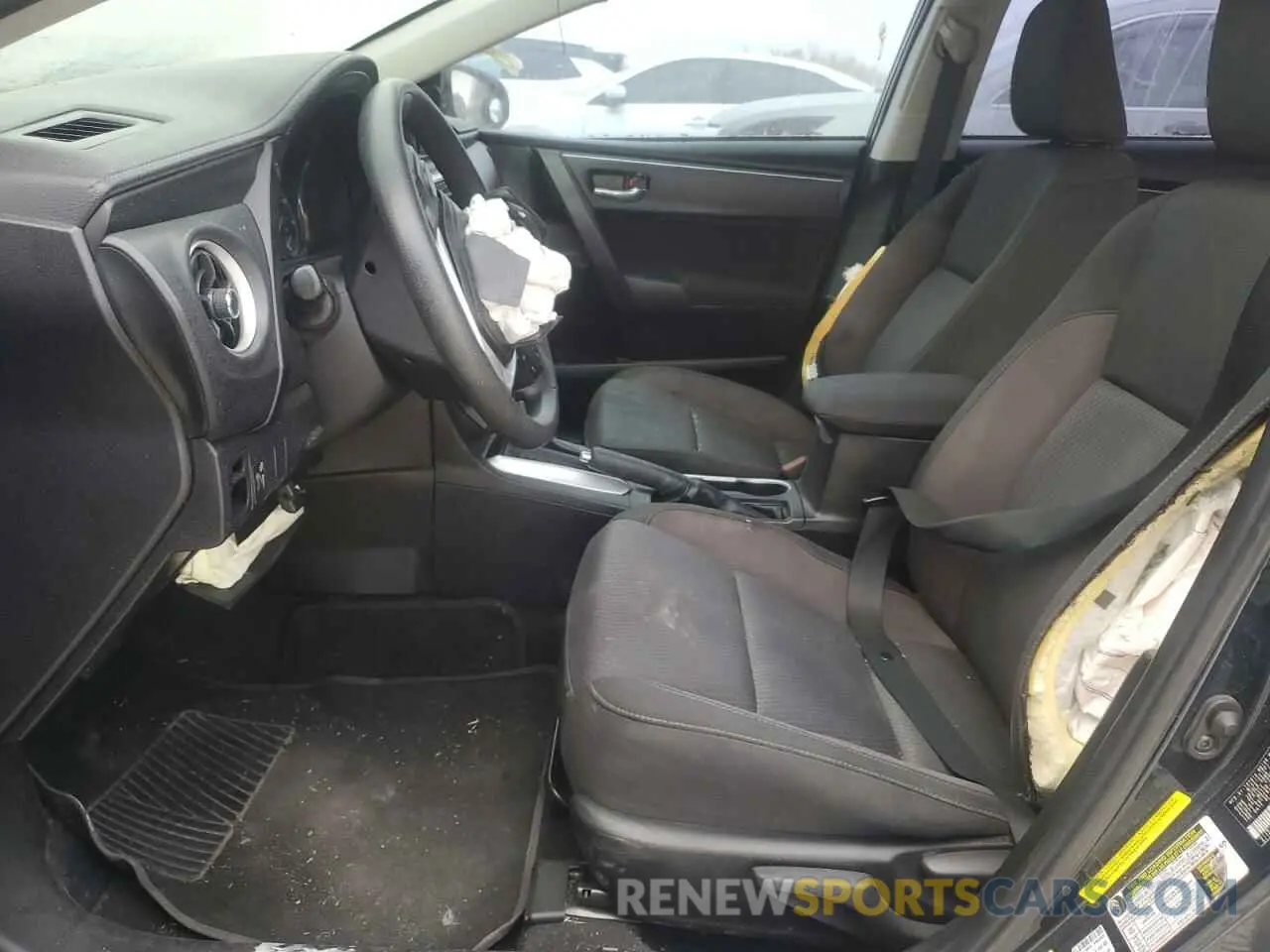 7 Photograph of a damaged car 5YFBURHE9KP940856 TOYOTA COROLLA 2019