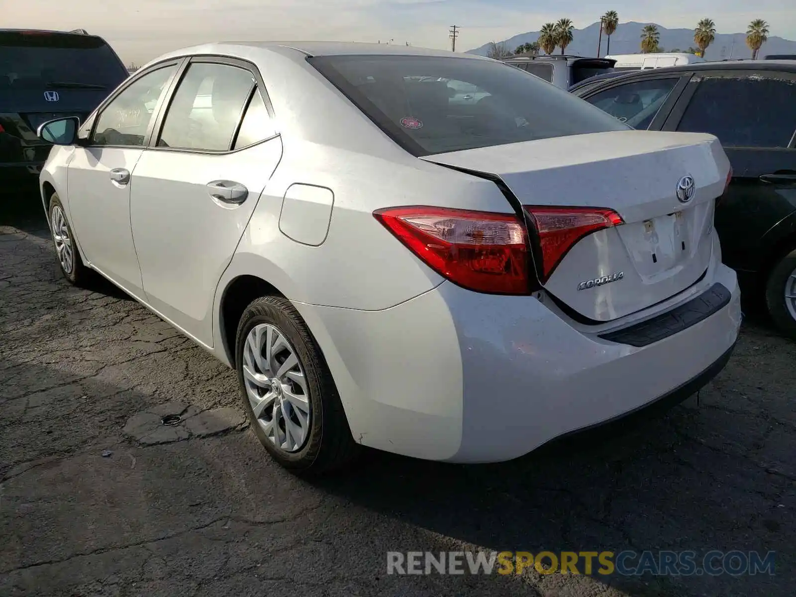 3 Photograph of a damaged car 5YFBURHE9KP942834 TOYOTA COROLLA 2019