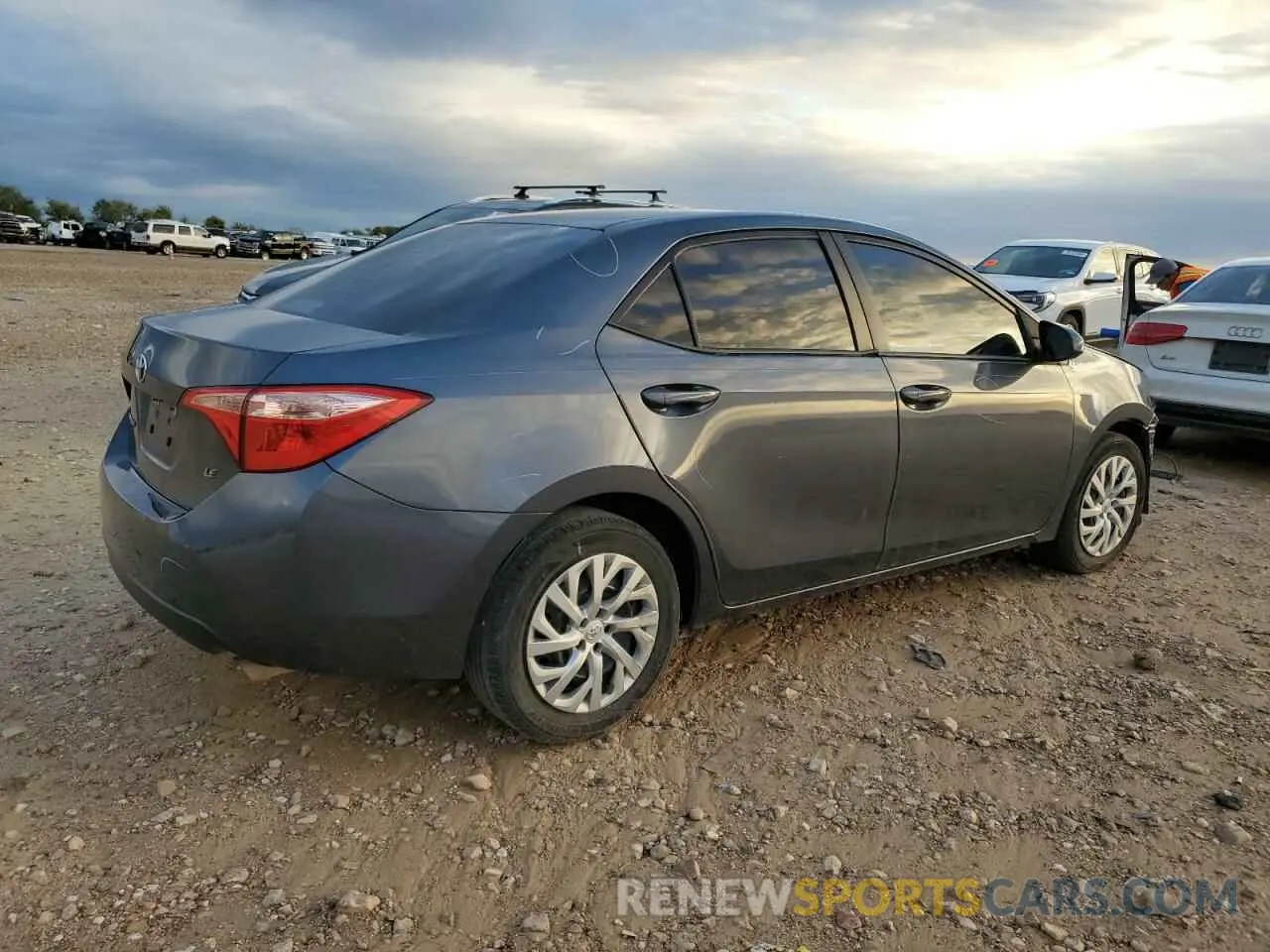 3 Photograph of a damaged car 5YFBURHE9KP945555 TOYOTA COROLLA 2019