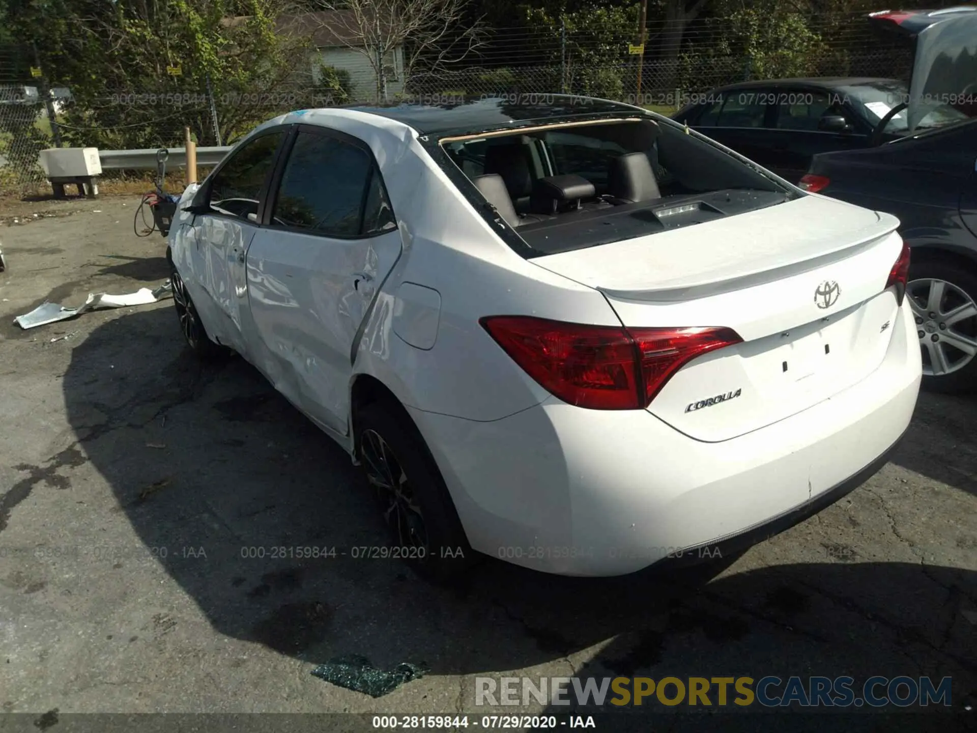 3 Photograph of a damaged car 5YFBURHEXKP857467 TOYOTA COROLLA 2019