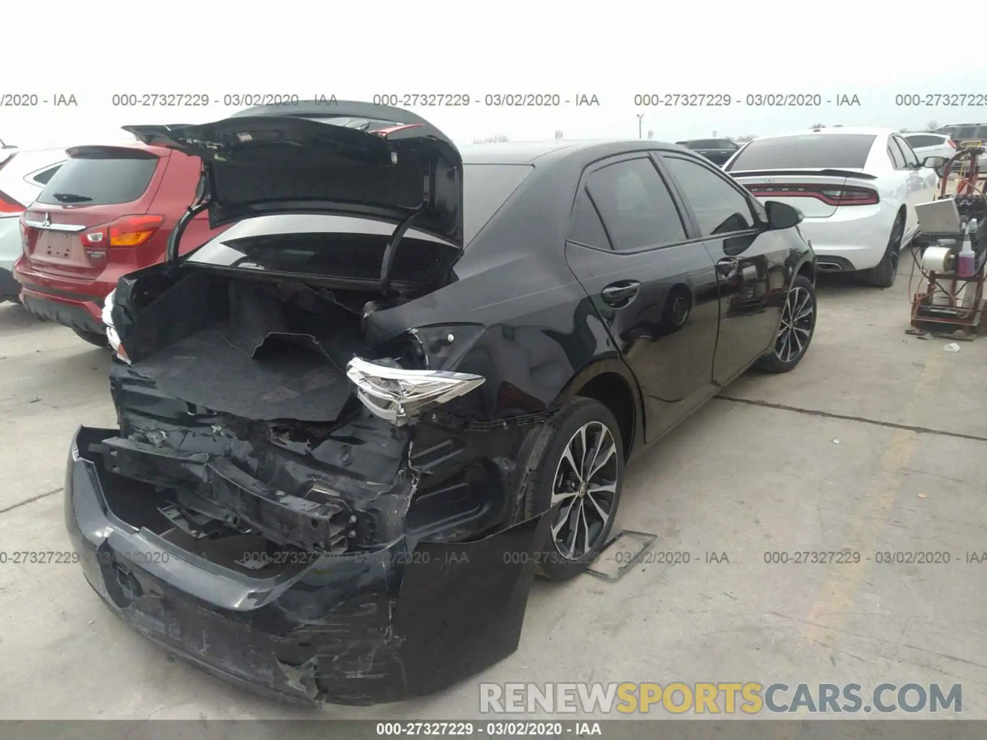 4 Photograph of a damaged car 5YFBURHEXKP859252 TOYOTA COROLLA 2019