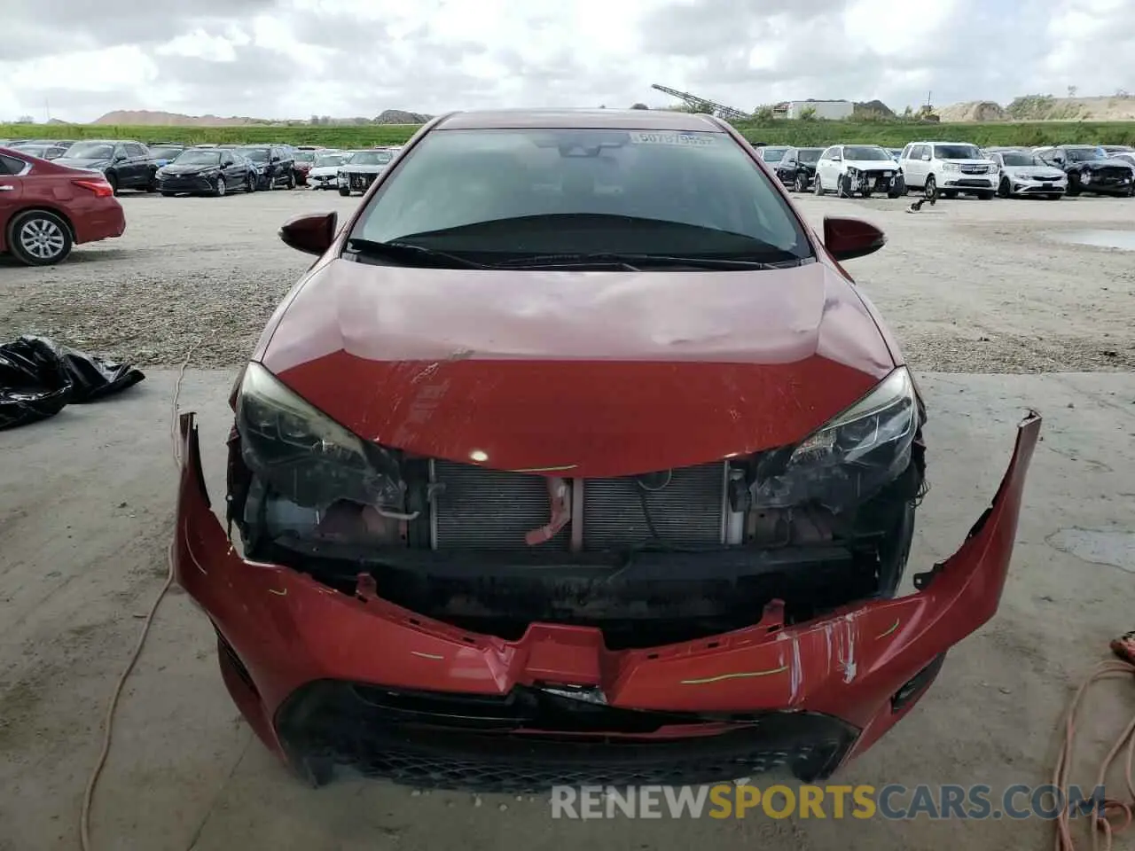 5 Photograph of a damaged car 5YFBURHEXKP859560 TOYOTA COROLLA 2019