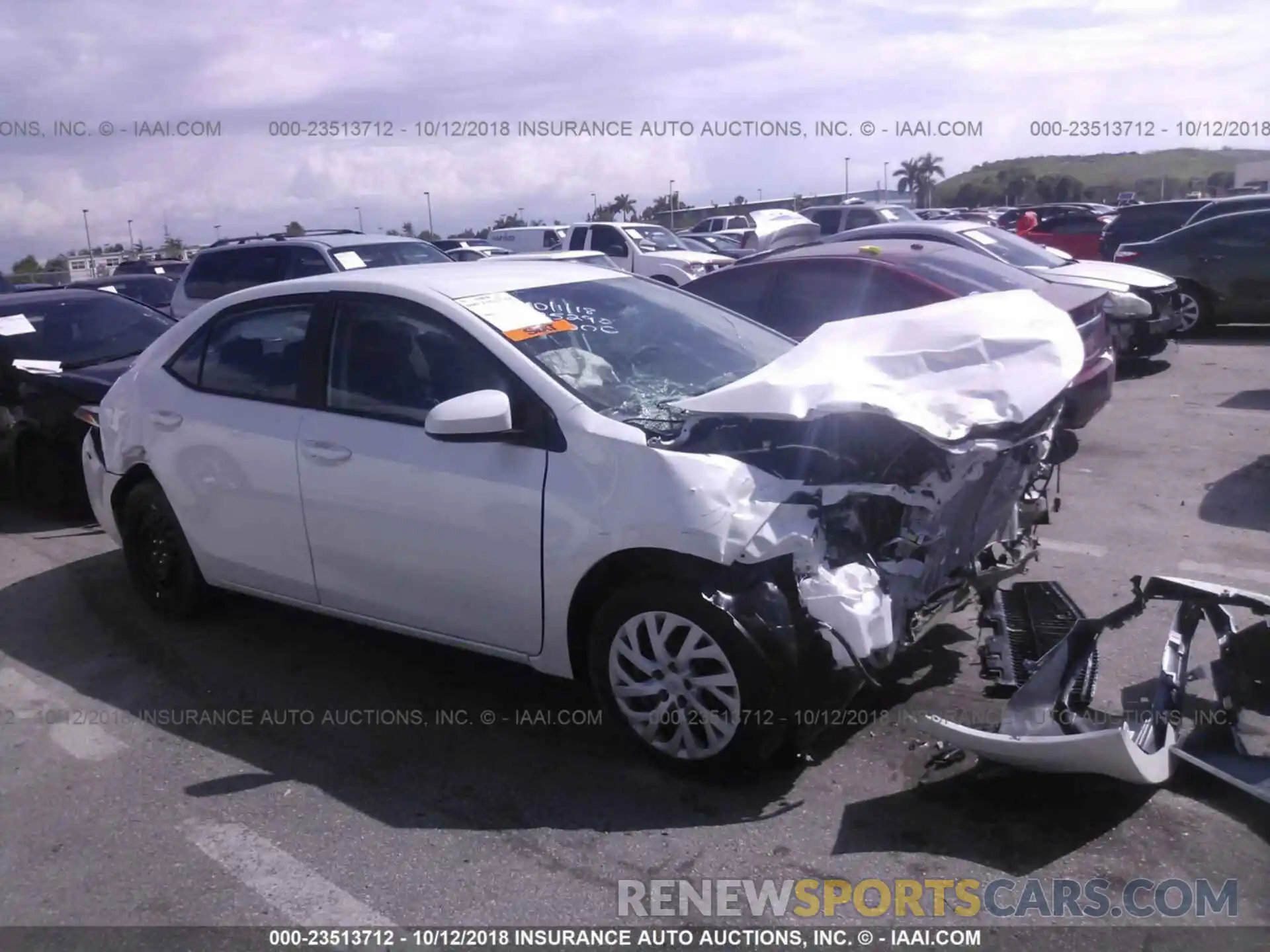 1 Photograph of a damaged car 5YFBURHEXKP860000 Toyota Corolla 2019