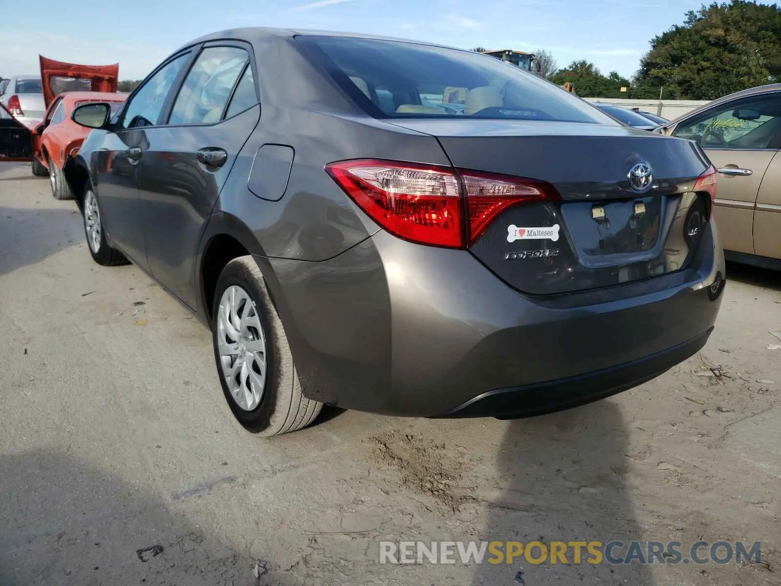 3 Photograph of a damaged car 5YFBURHEXKP860563 TOYOTA COROLLA 2019