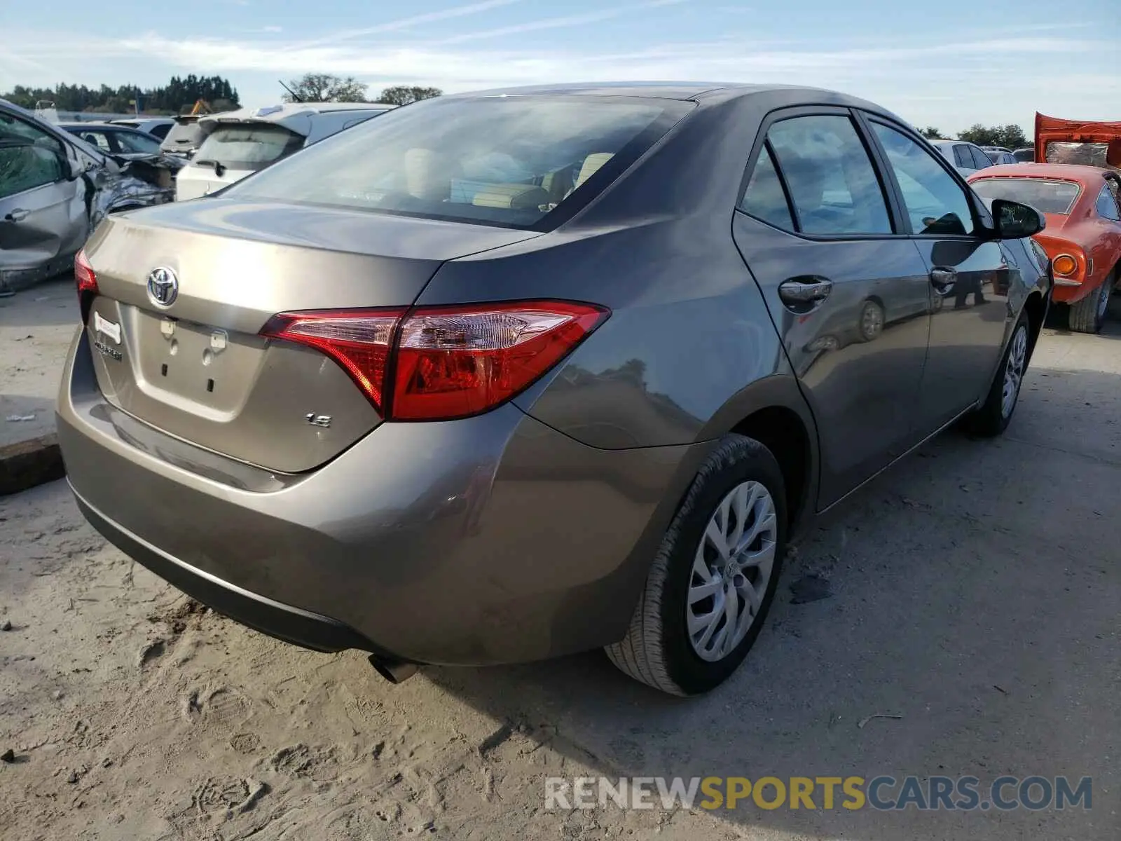4 Photograph of a damaged car 5YFBURHEXKP860563 TOYOTA COROLLA 2019