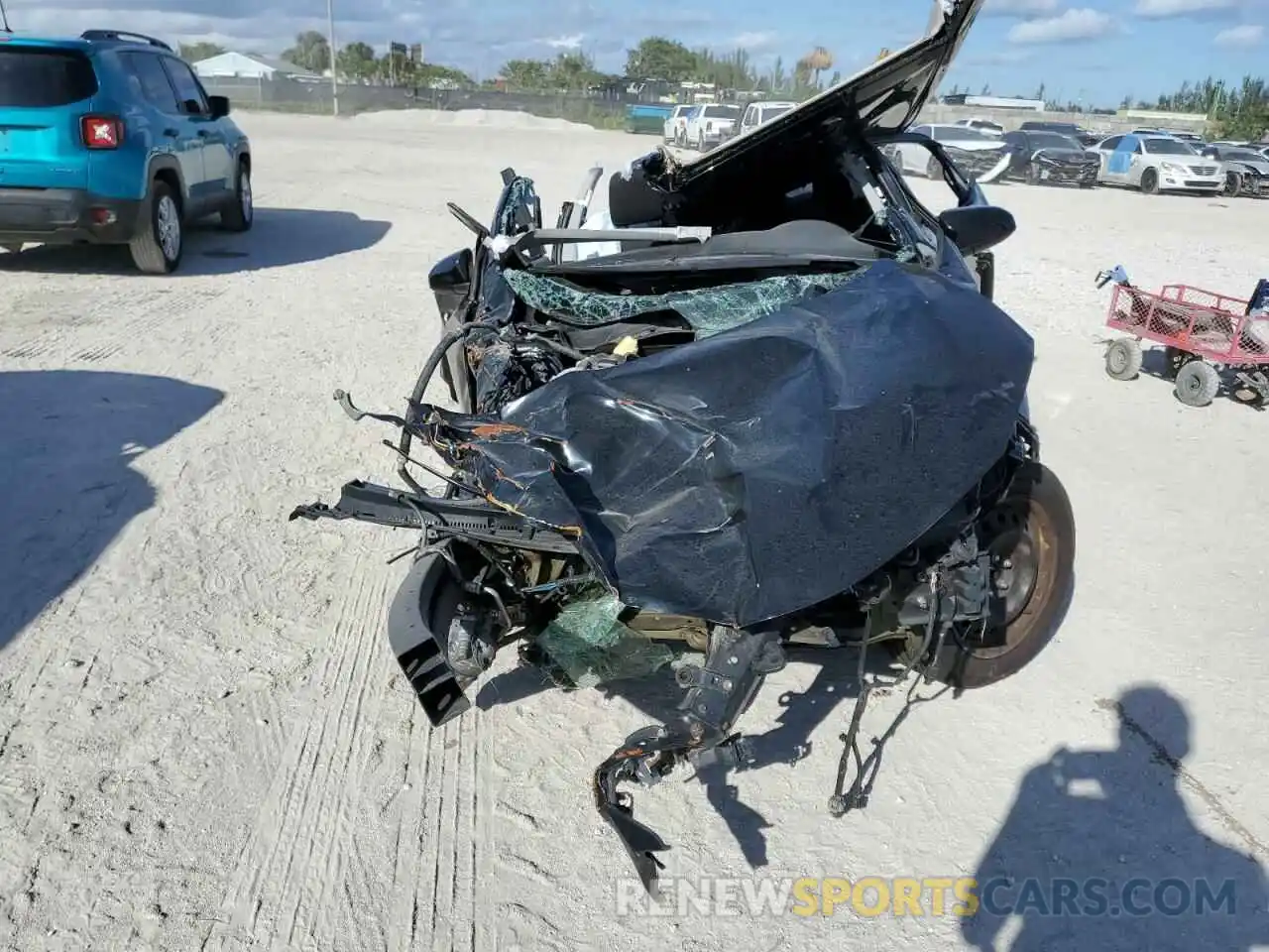 5 Photograph of a damaged car 5YFBURHEXKP861499 TOYOTA COROLLA 2019