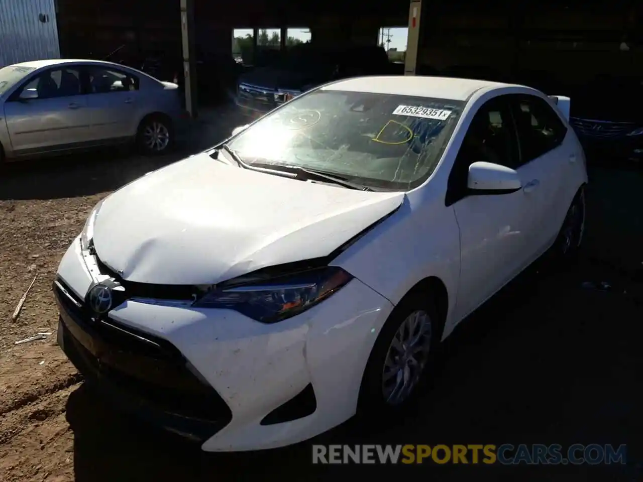 2 Photograph of a damaged car 5YFBURHEXKP861549 TOYOTA COROLLA 2019