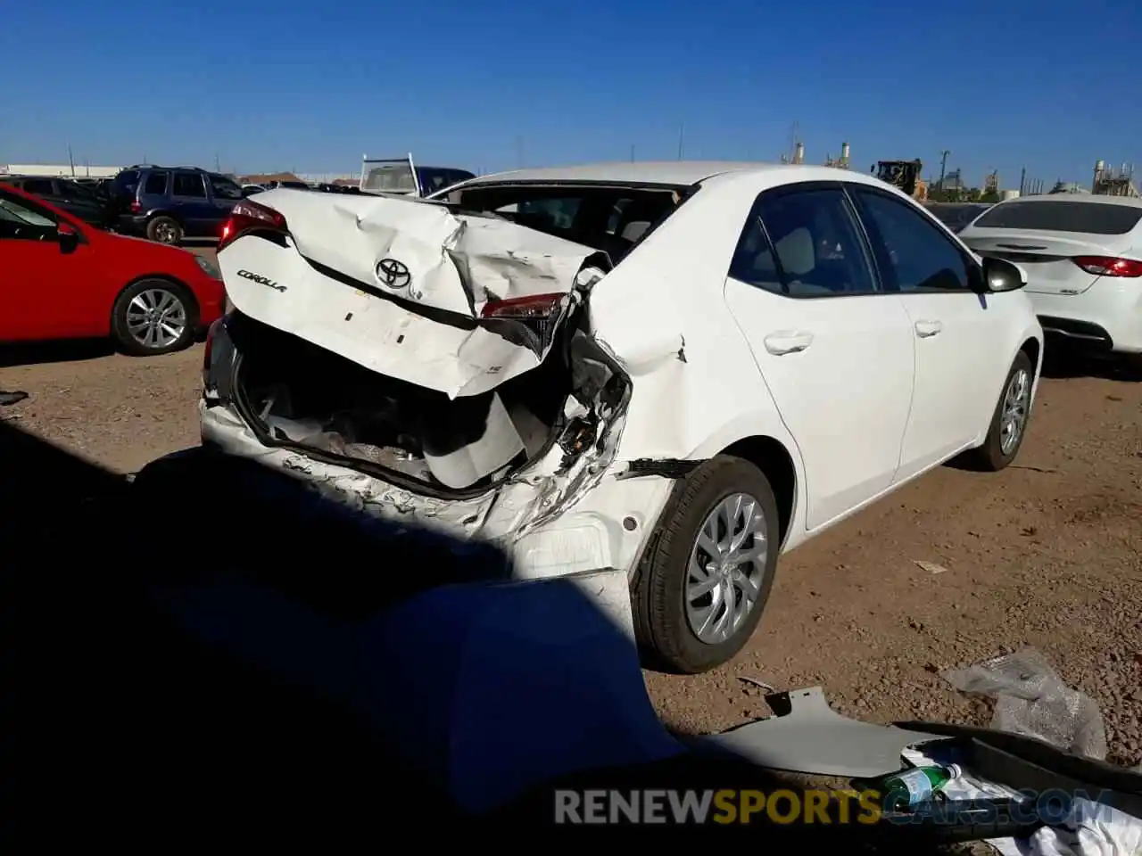 4 Photograph of a damaged car 5YFBURHEXKP861549 TOYOTA COROLLA 2019