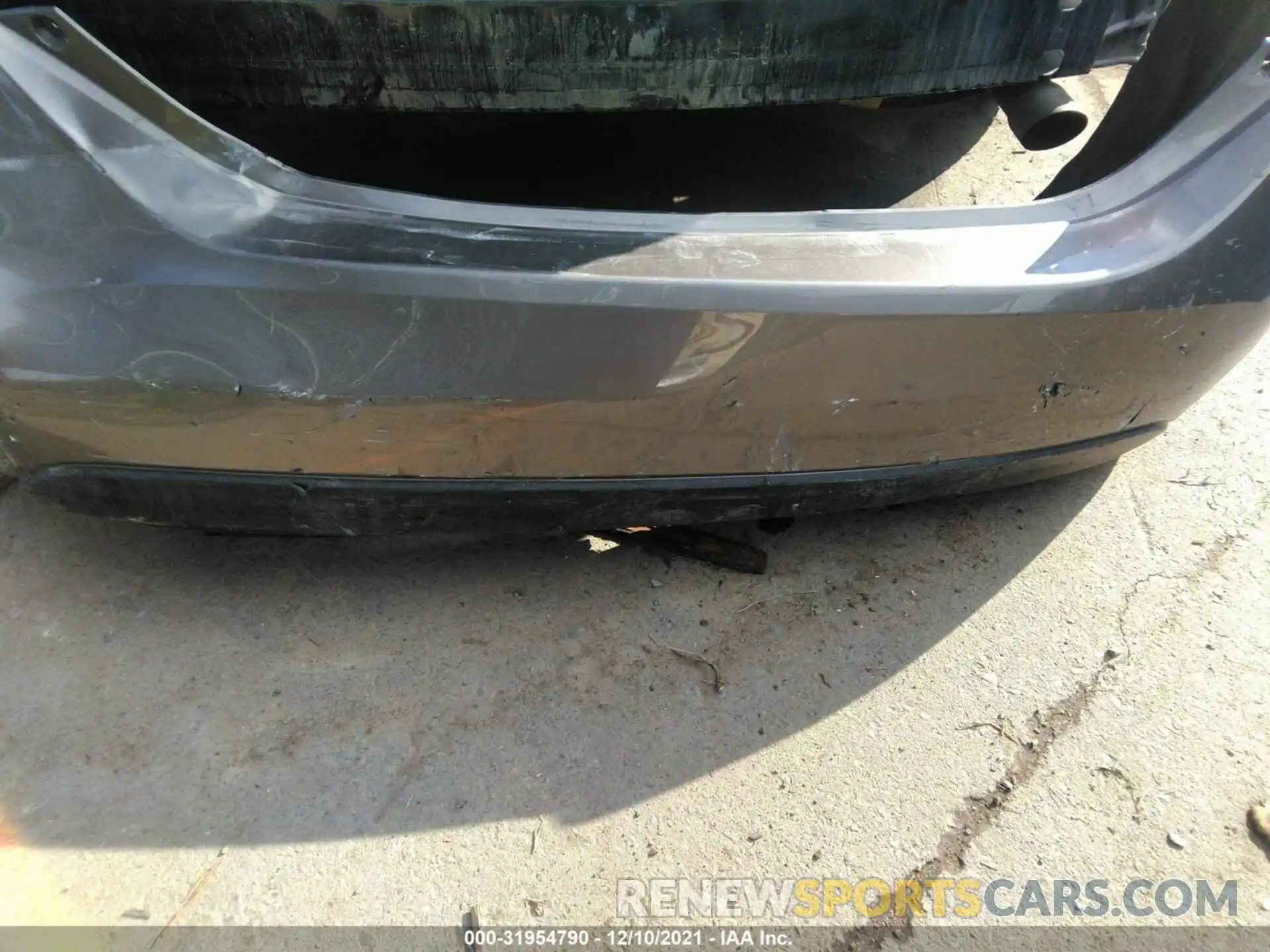 12 Photograph of a damaged car 5YFBURHEXKP863012 TOYOTA COROLLA 2019