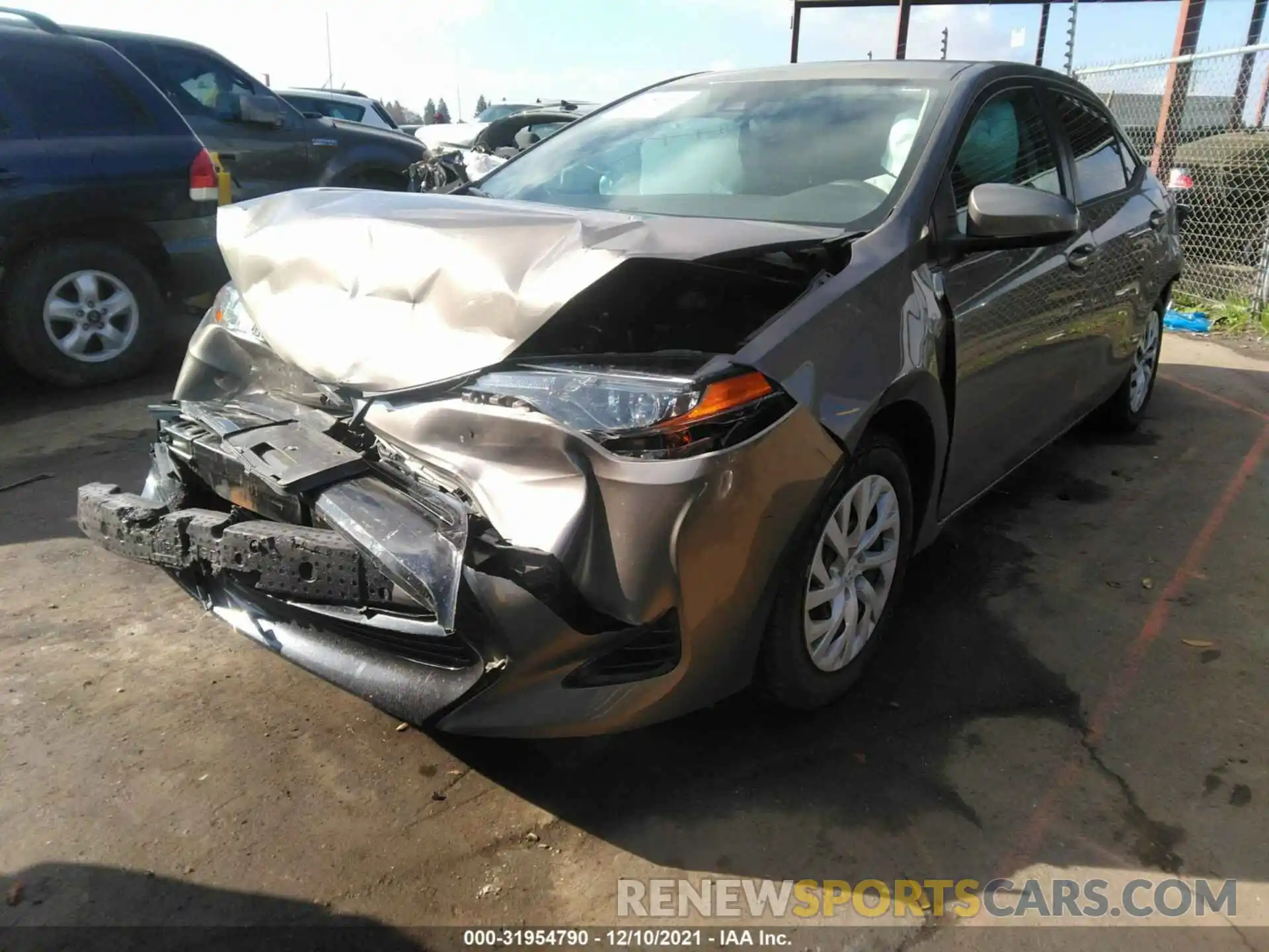 2 Photograph of a damaged car 5YFBURHEXKP863012 TOYOTA COROLLA 2019