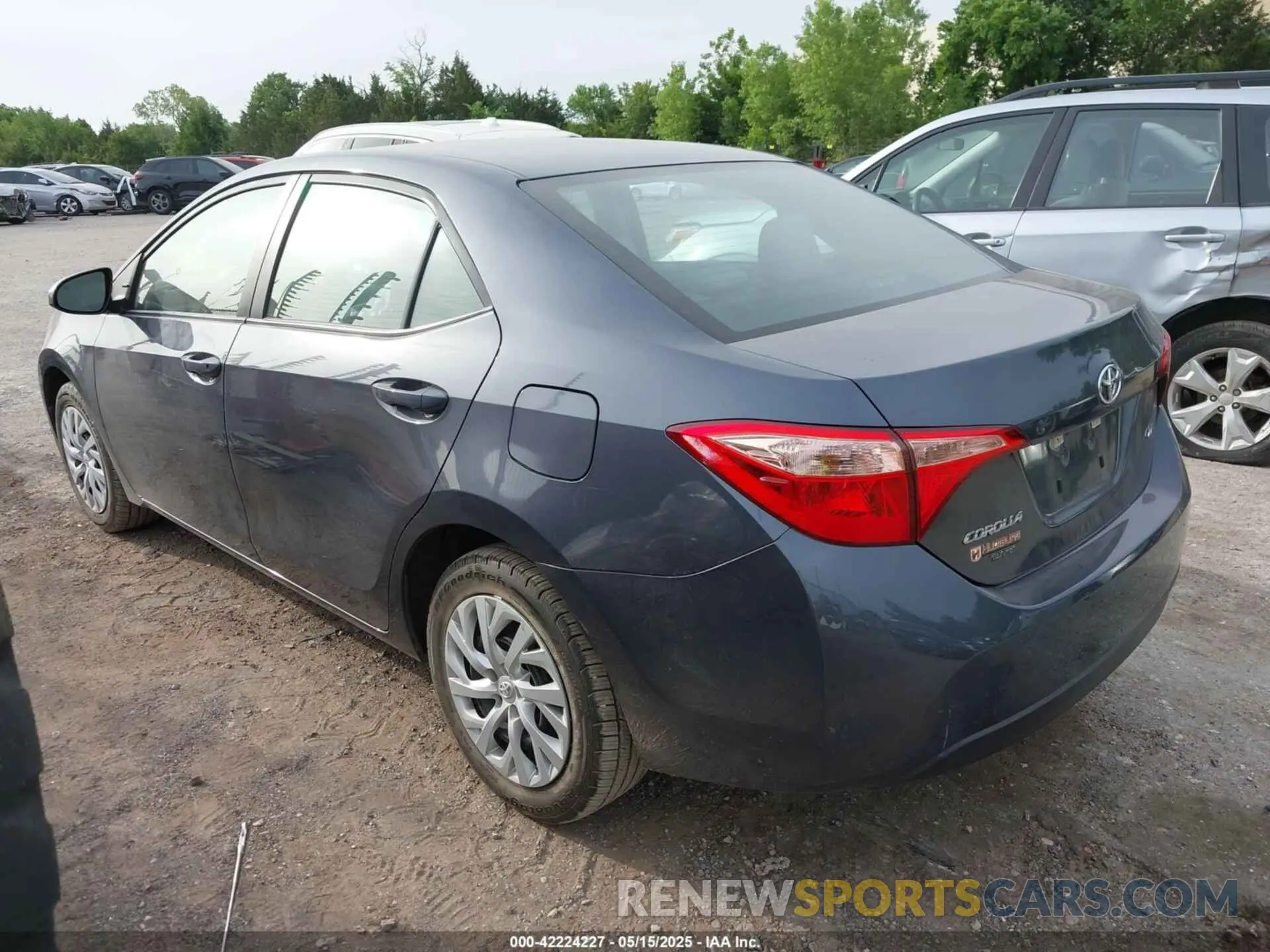 3 Photograph of a damaged car 5YFBURHEXKP863852 TOYOTA COROLLA 2019