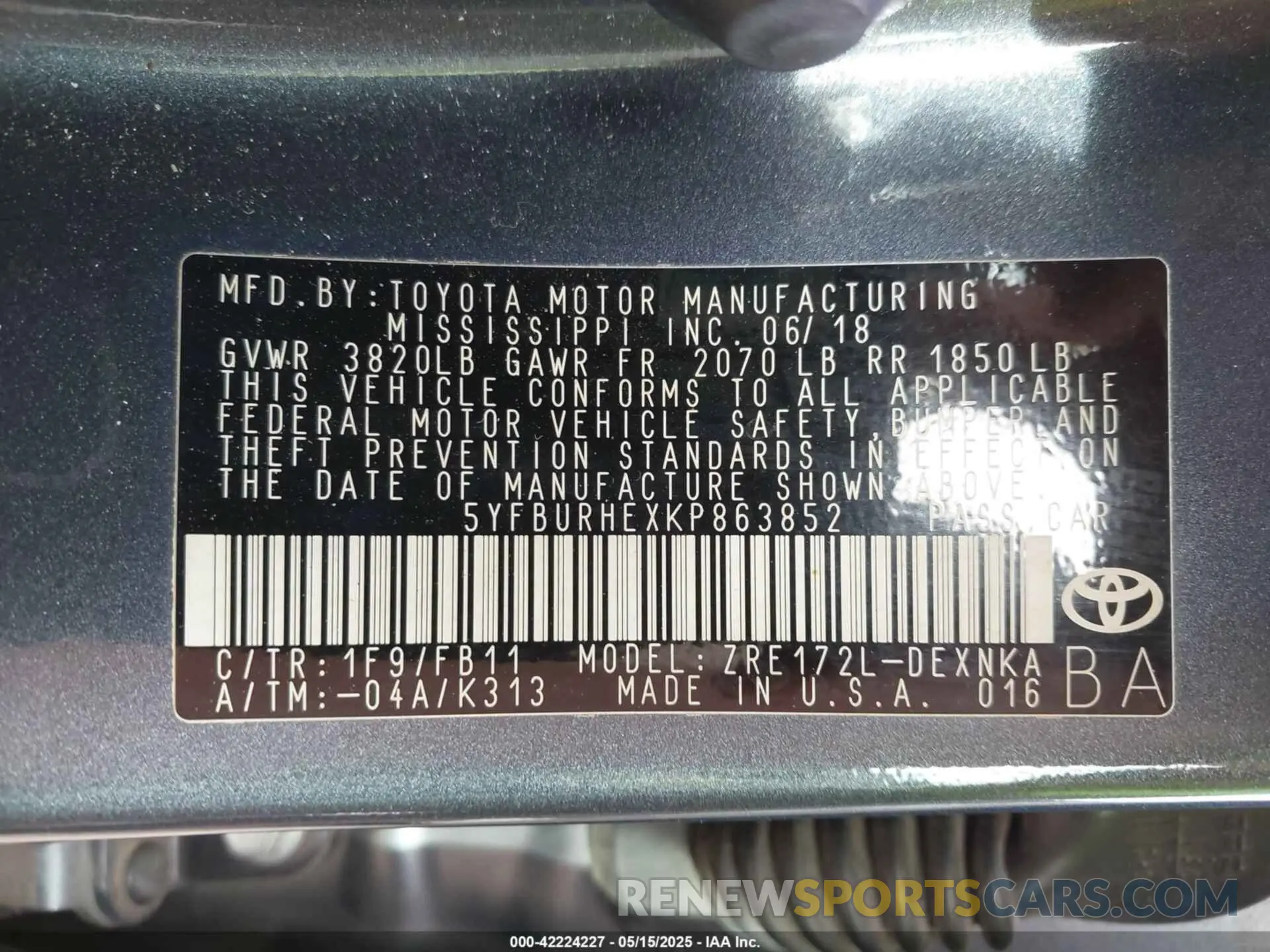 9 Photograph of a damaged car 5YFBURHEXKP863852 TOYOTA COROLLA 2019