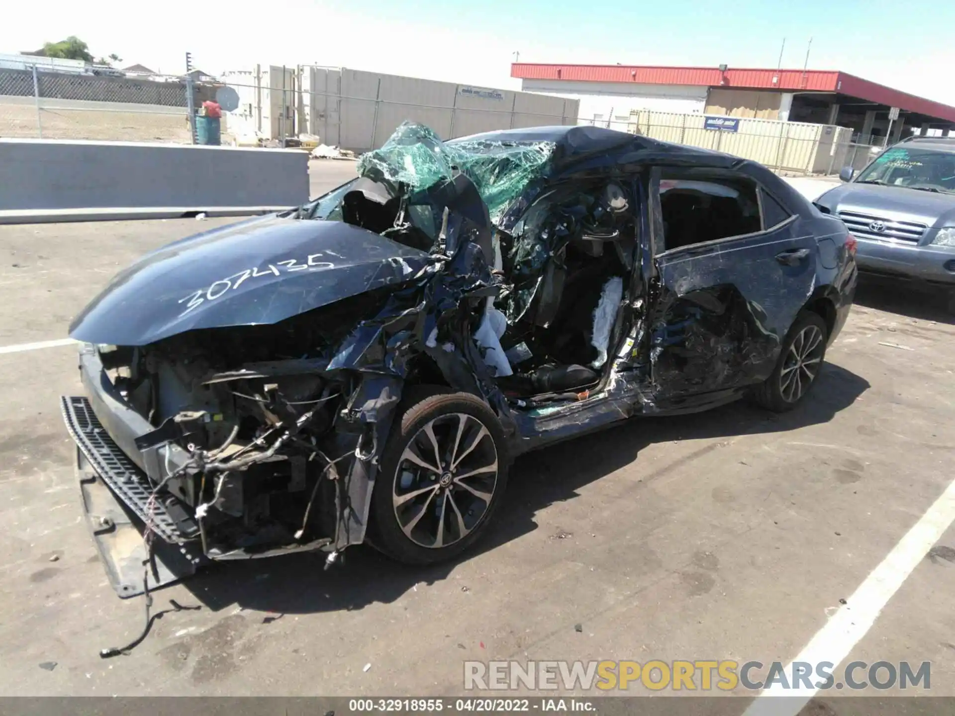 2 Photograph of a damaged car 5YFBURHEXKP865293 TOYOTA COROLLA 2019