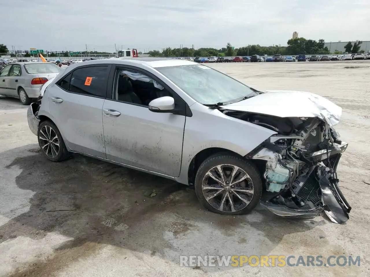 4 Photograph of a damaged car 5YFBURHEXKP865326 TOYOTA COROLLA 2019