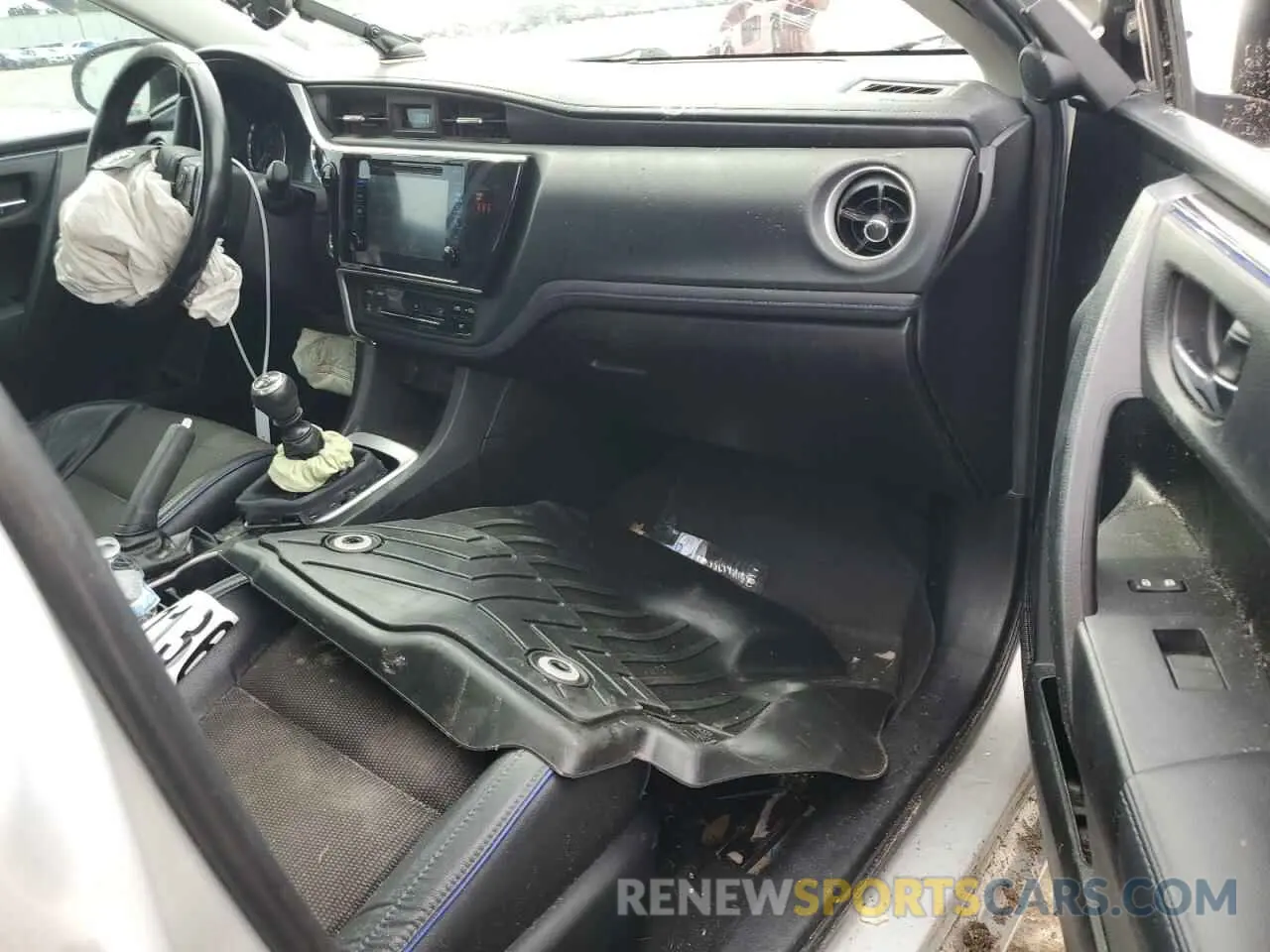 8 Photograph of a damaged car 5YFBURHEXKP865326 TOYOTA COROLLA 2019