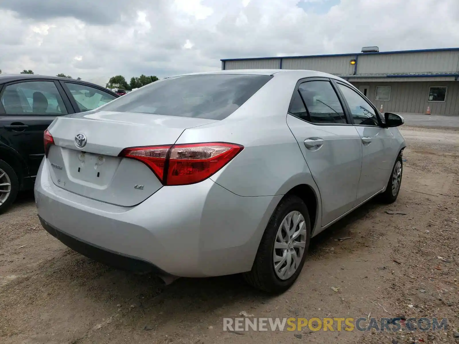 4 Photograph of a damaged car 5YFBURHEXKP865391 TOYOTA COROLLA 2019