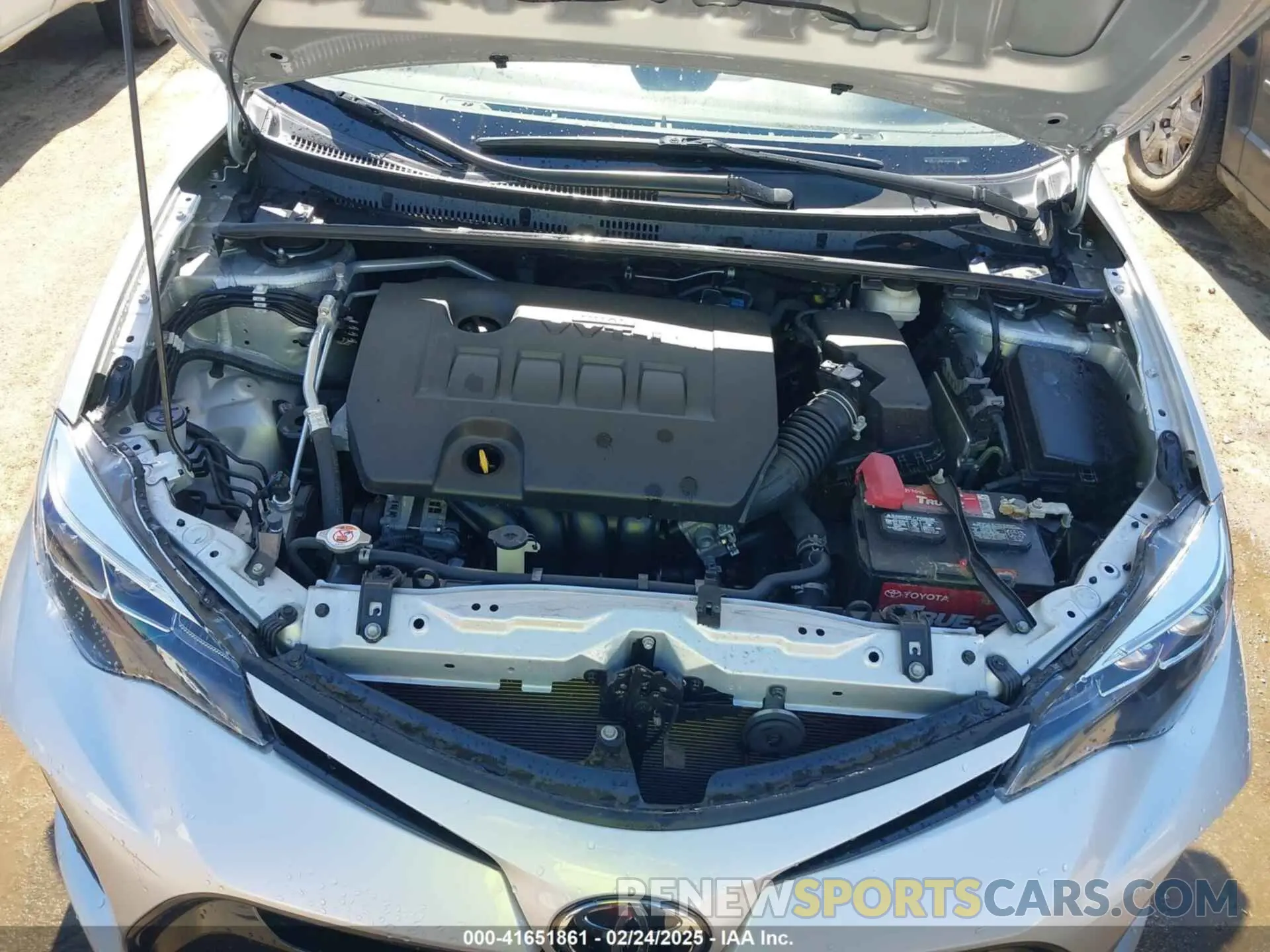 10 Photograph of a damaged car 5YFBURHEXKP866279 TOYOTA COROLLA 2019