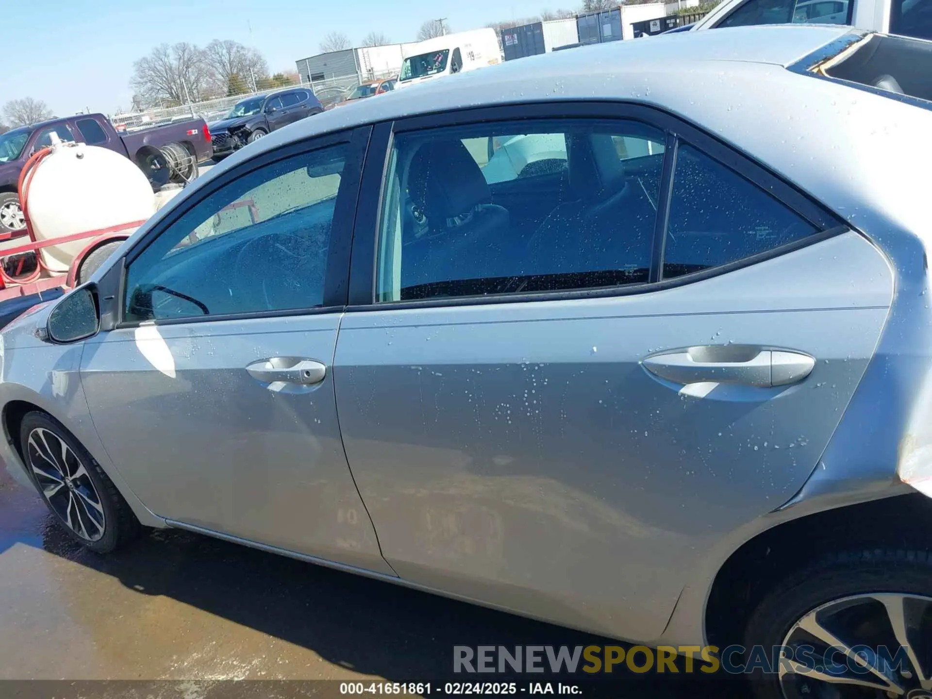 14 Photograph of a damaged car 5YFBURHEXKP866279 TOYOTA COROLLA 2019