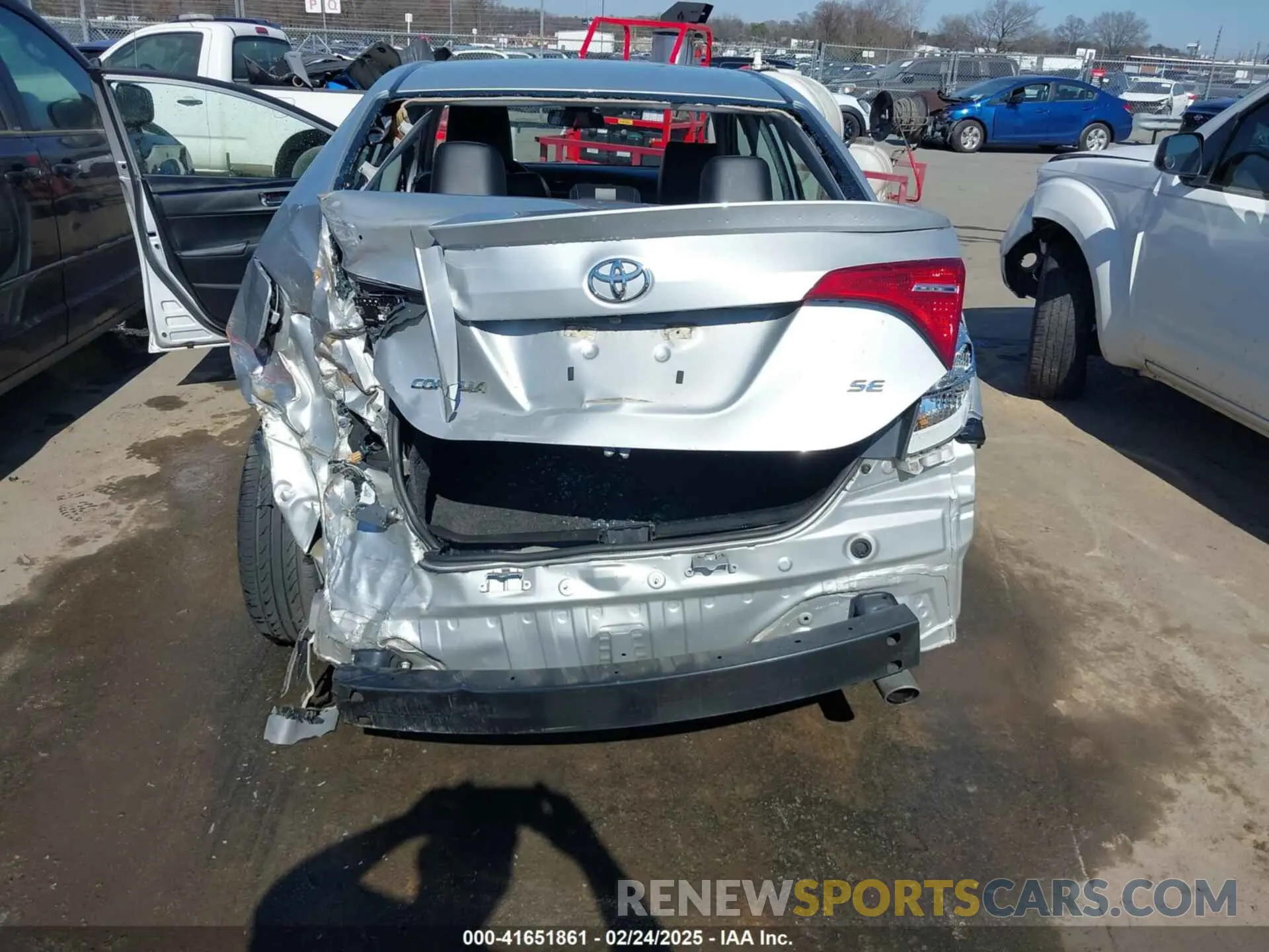 6 Photograph of a damaged car 5YFBURHEXKP866279 TOYOTA COROLLA 2019