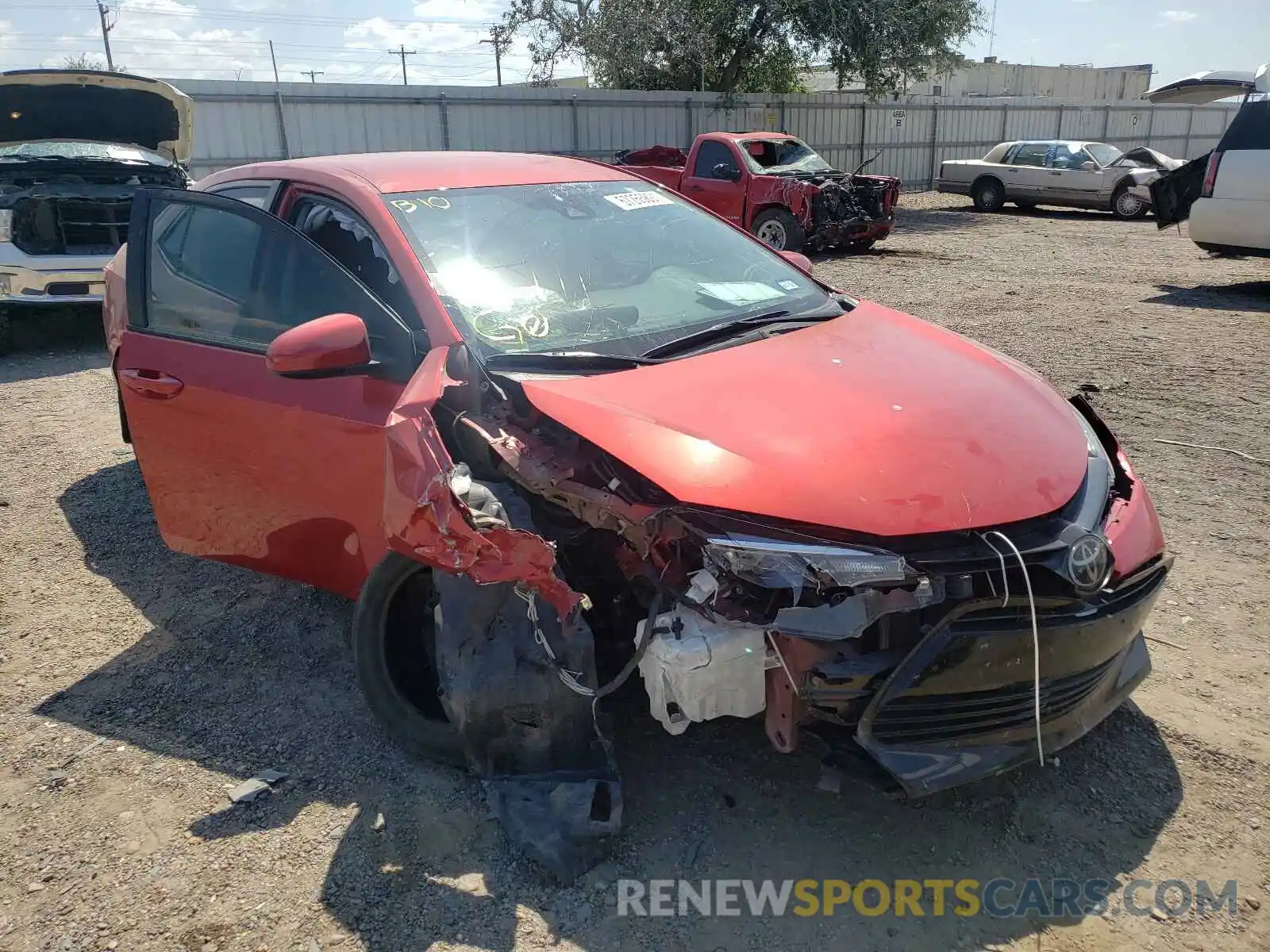 1 Photograph of a damaged car 5YFBURHEXKP866489 TOYOTA COROLLA 2019