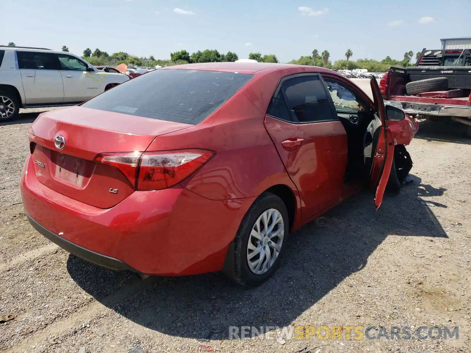 4 Photograph of a damaged car 5YFBURHEXKP866489 TOYOTA COROLLA 2019