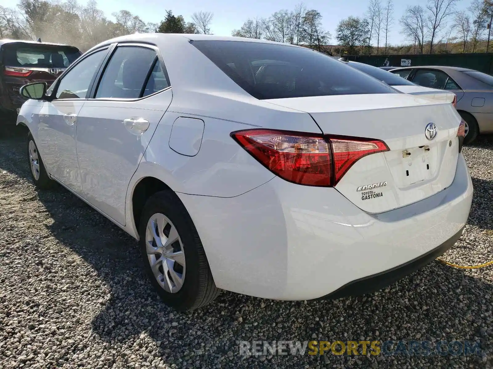 3 Photograph of a damaged car 5YFBURHEXKP868887 TOYOTA COROLLA 2019