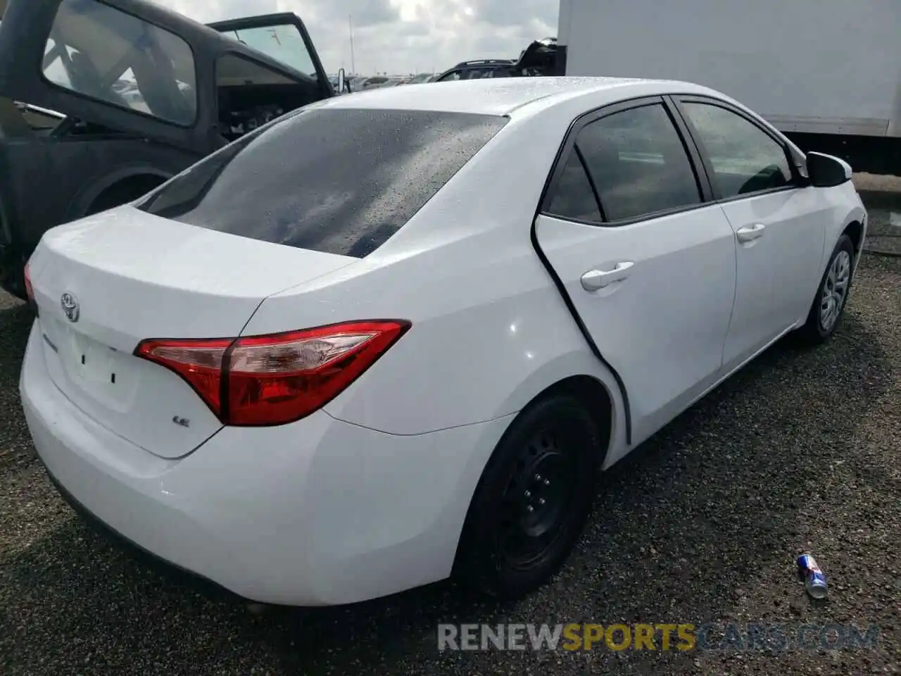 4 Photograph of a damaged car 5YFBURHEXKP870784 TOYOTA COROLLA 2019