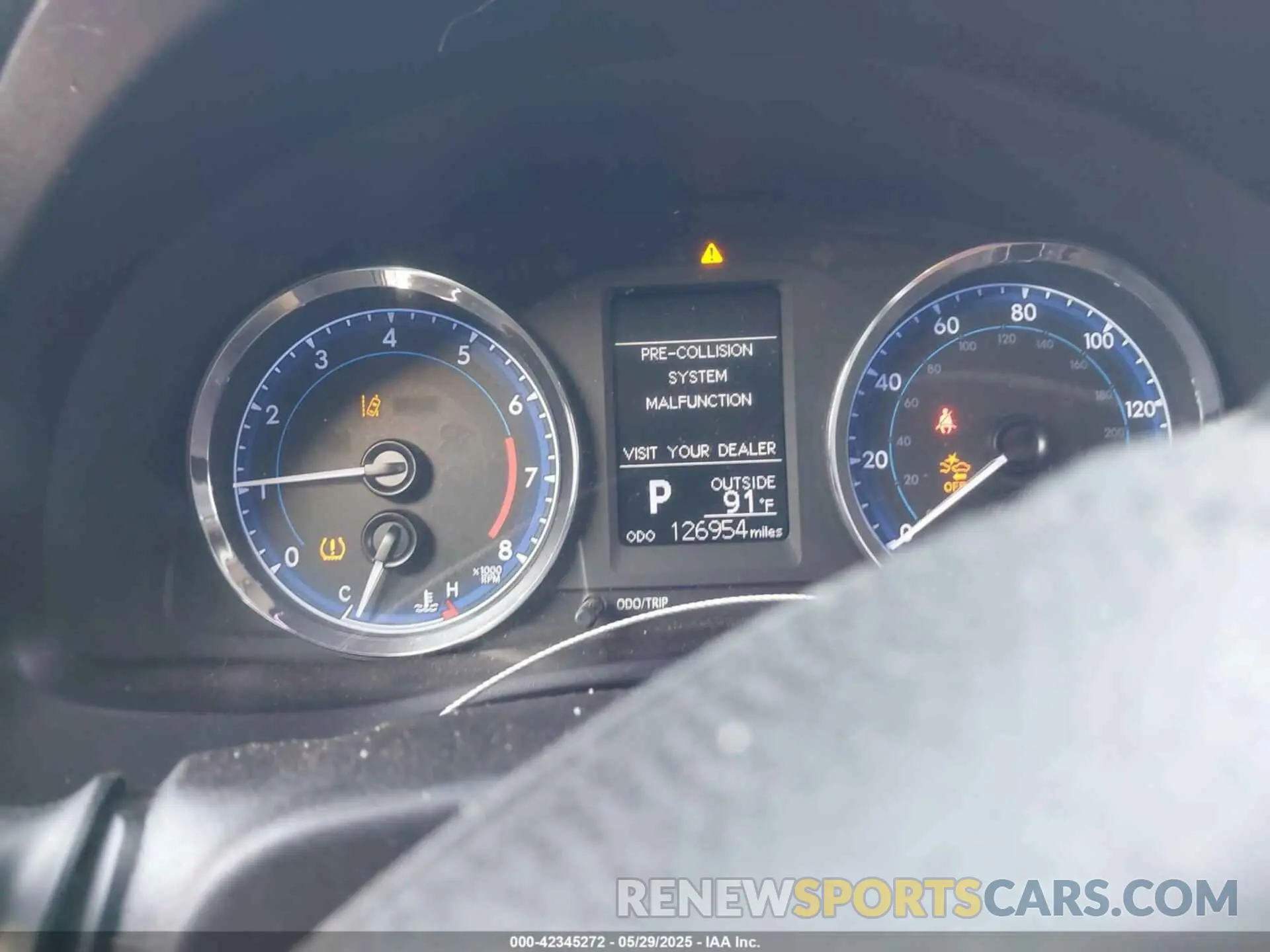 7 Photograph of a damaged car 5YFBURHEXKP870803 TOYOTA COROLLA 2019