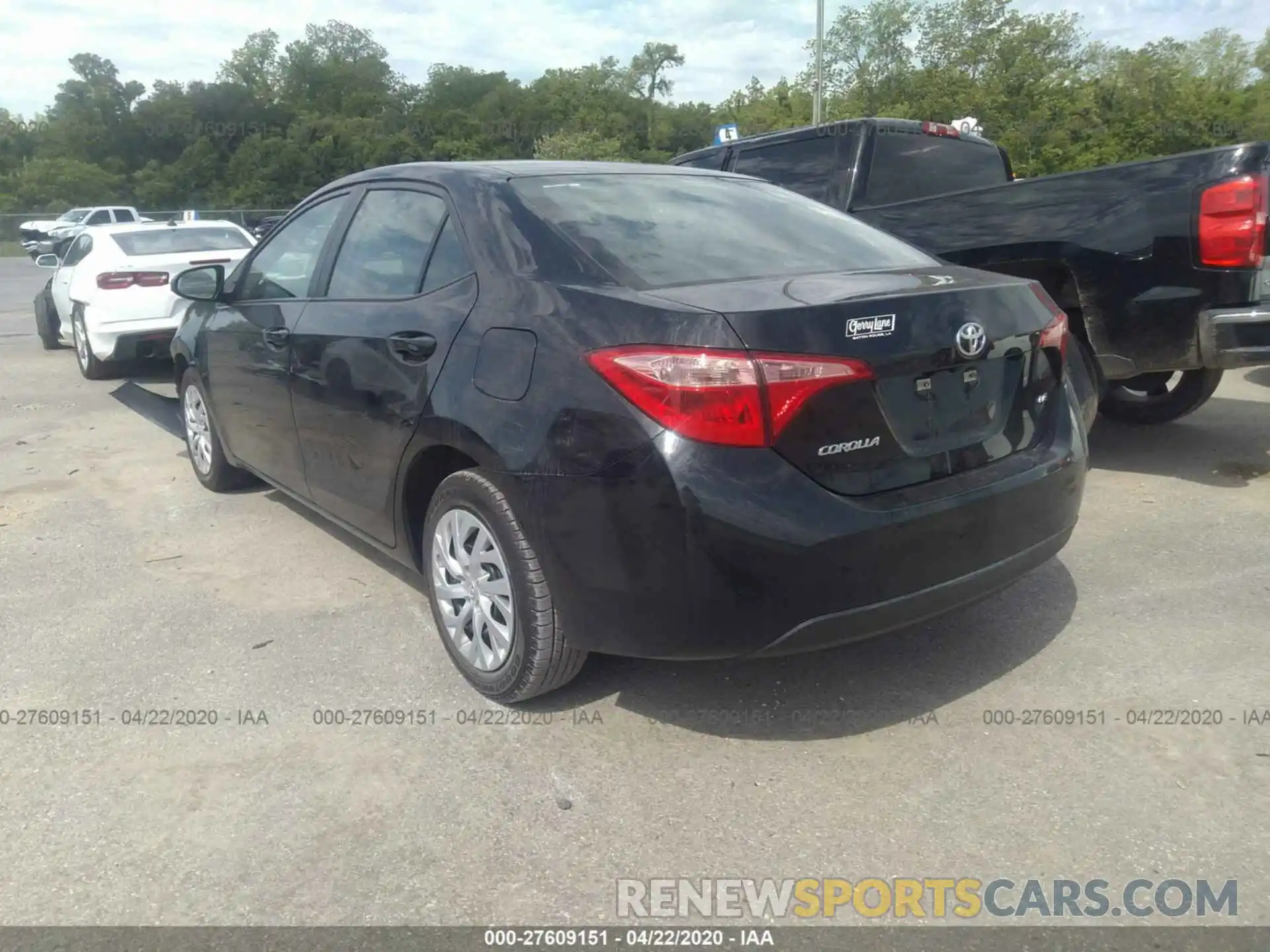 3 Photograph of a damaged car 5YFBURHEXKP873801 TOYOTA COROLLA 2019