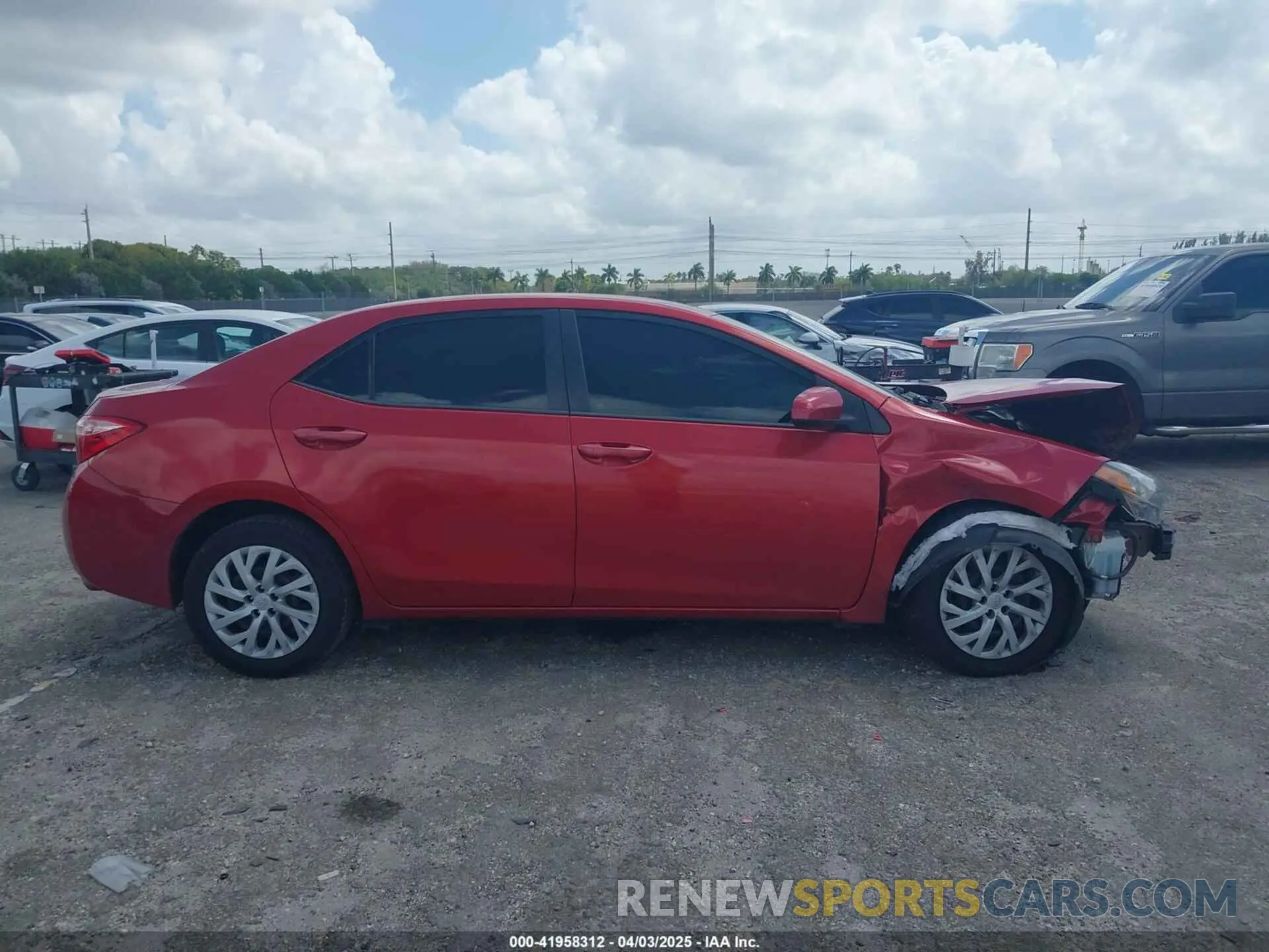 12 Photograph of a damaged car 5YFBURHEXKP875855 TOYOTA COROLLA 2019