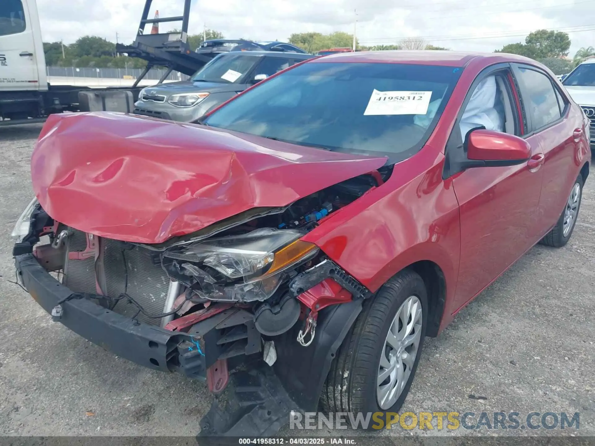 17 Photograph of a damaged car 5YFBURHEXKP875855 TOYOTA COROLLA 2019
