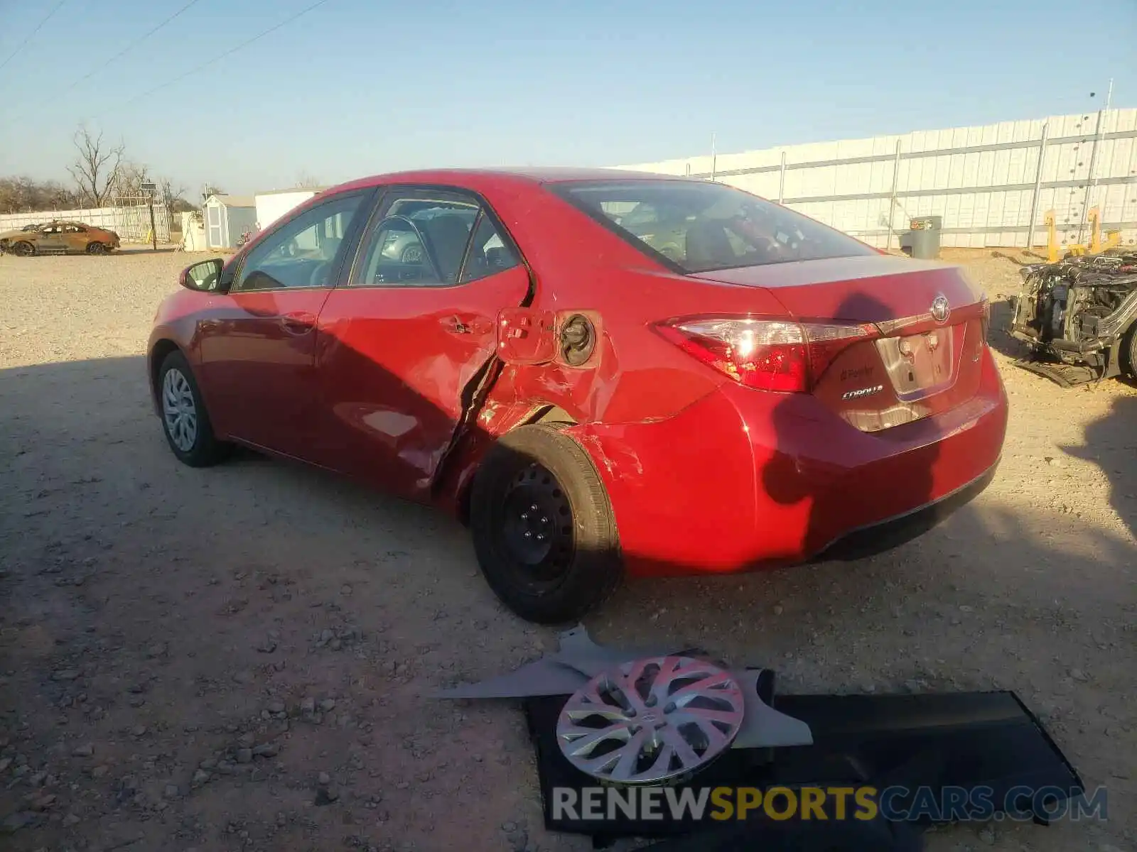 3 Photograph of a damaged car 5YFBURHEXKP876116 TOYOTA COROLLA 2019