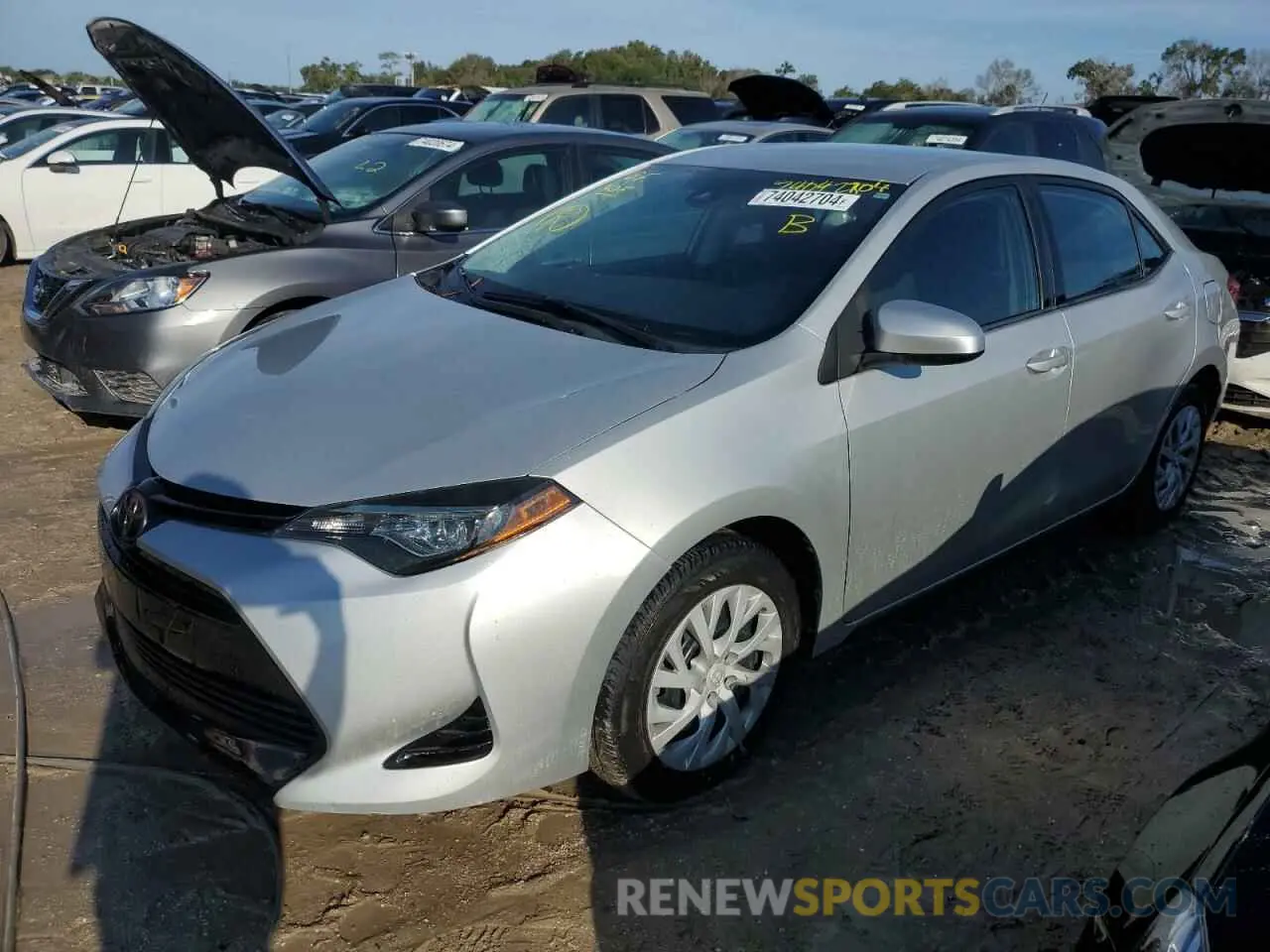 1 Photograph of a damaged car 5YFBURHEXKP878514 TOYOTA COROLLA 2019