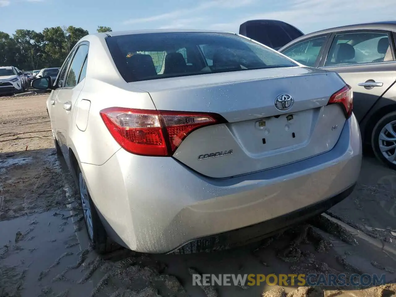 6 Photograph of a damaged car 5YFBURHEXKP878514 TOYOTA COROLLA 2019