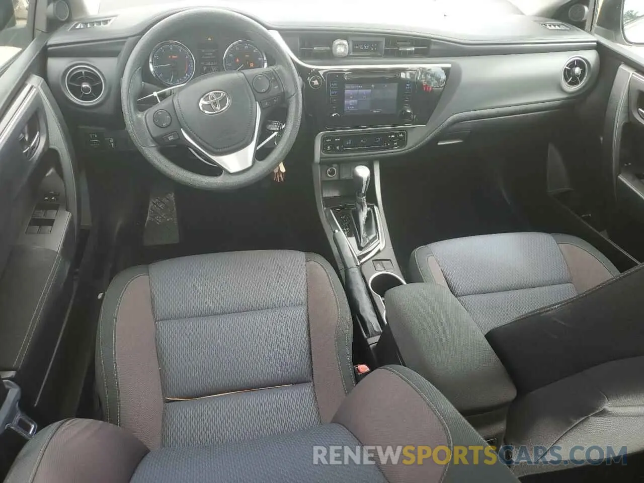 8 Photograph of a damaged car 5YFBURHEXKP878514 TOYOTA COROLLA 2019