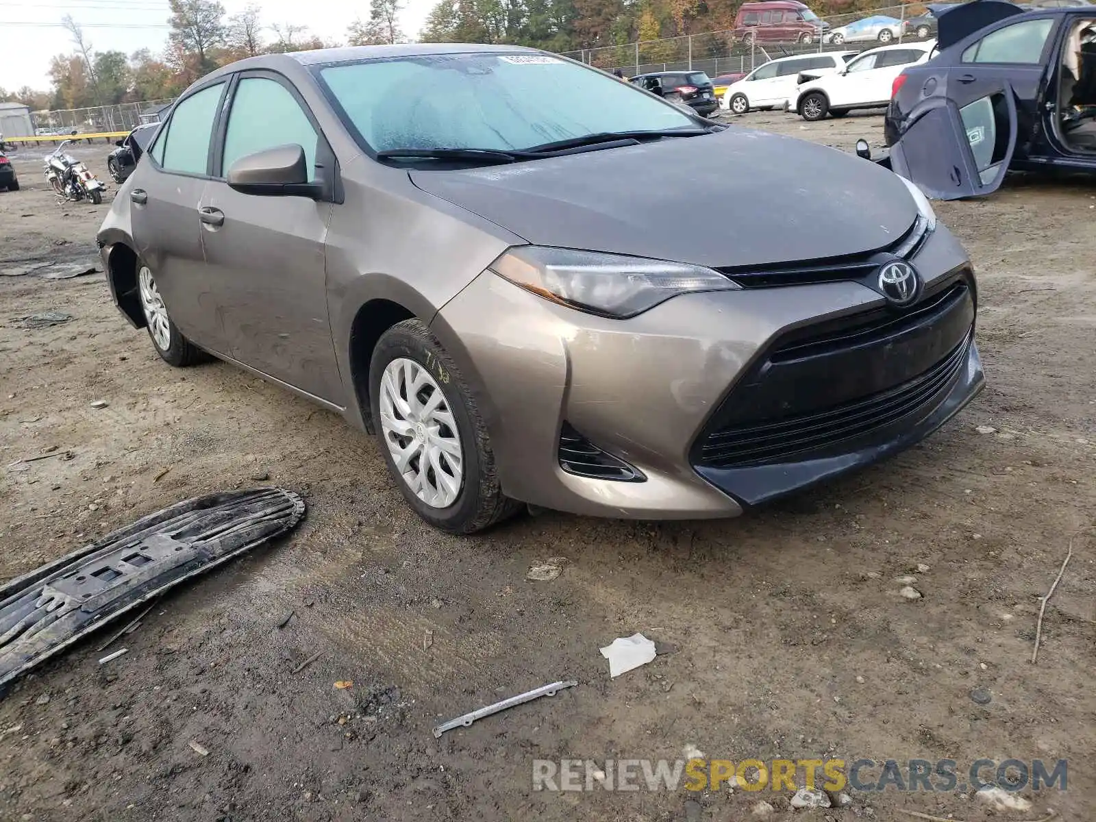 1 Photograph of a damaged car 5YFBURHEXKP878562 TOYOTA COROLLA 2019