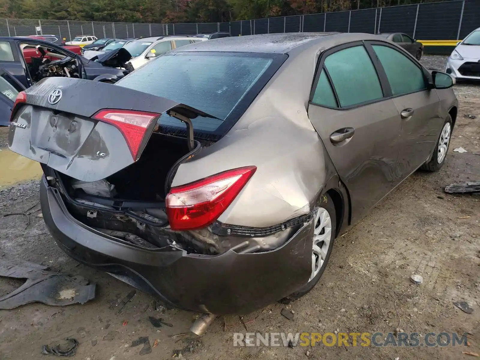 4 Photograph of a damaged car 5YFBURHEXKP878562 TOYOTA COROLLA 2019