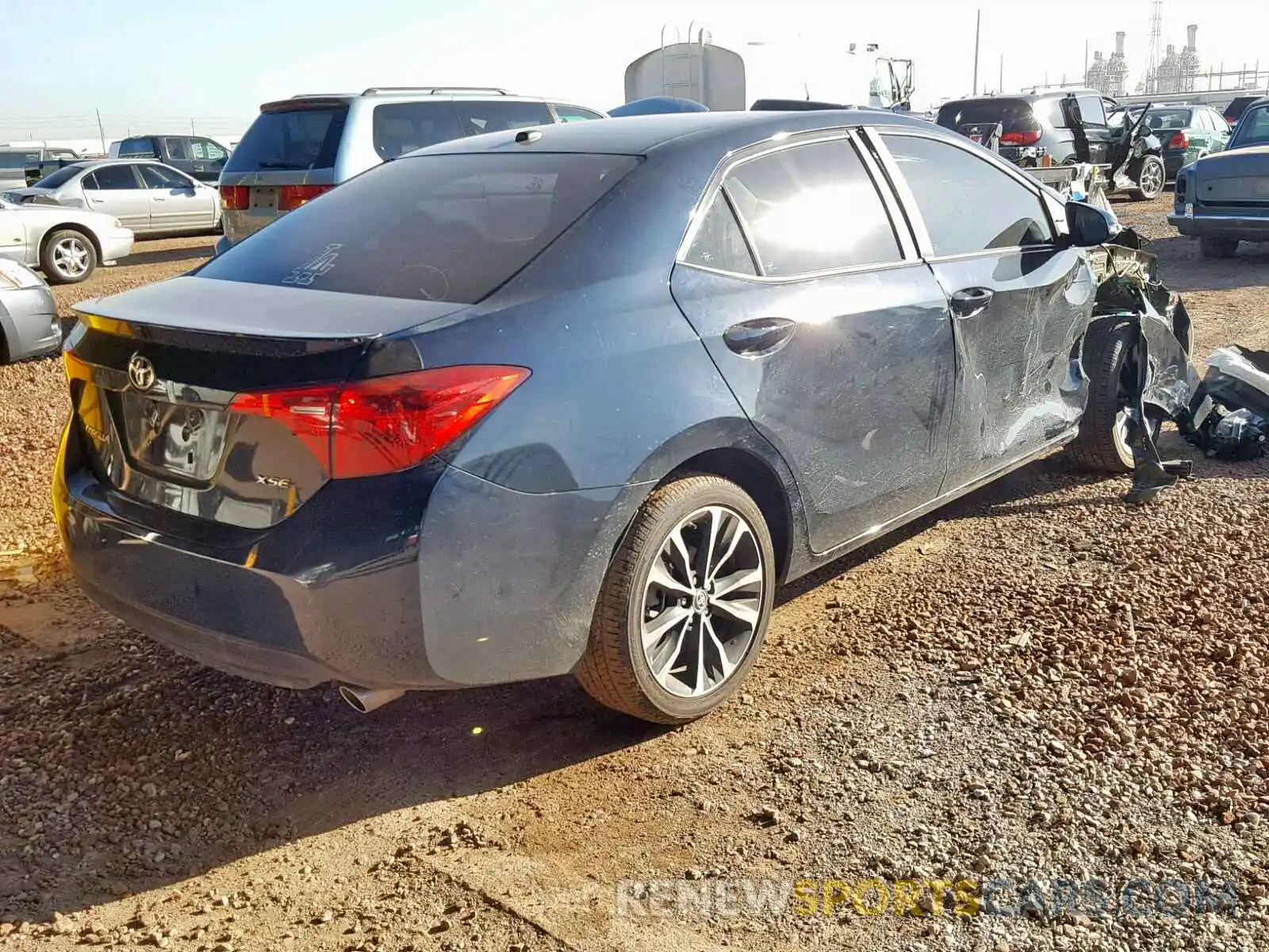 4 Photograph of a damaged car 5YFBURHEXKP880196 TOYOTA COROLLA 2019